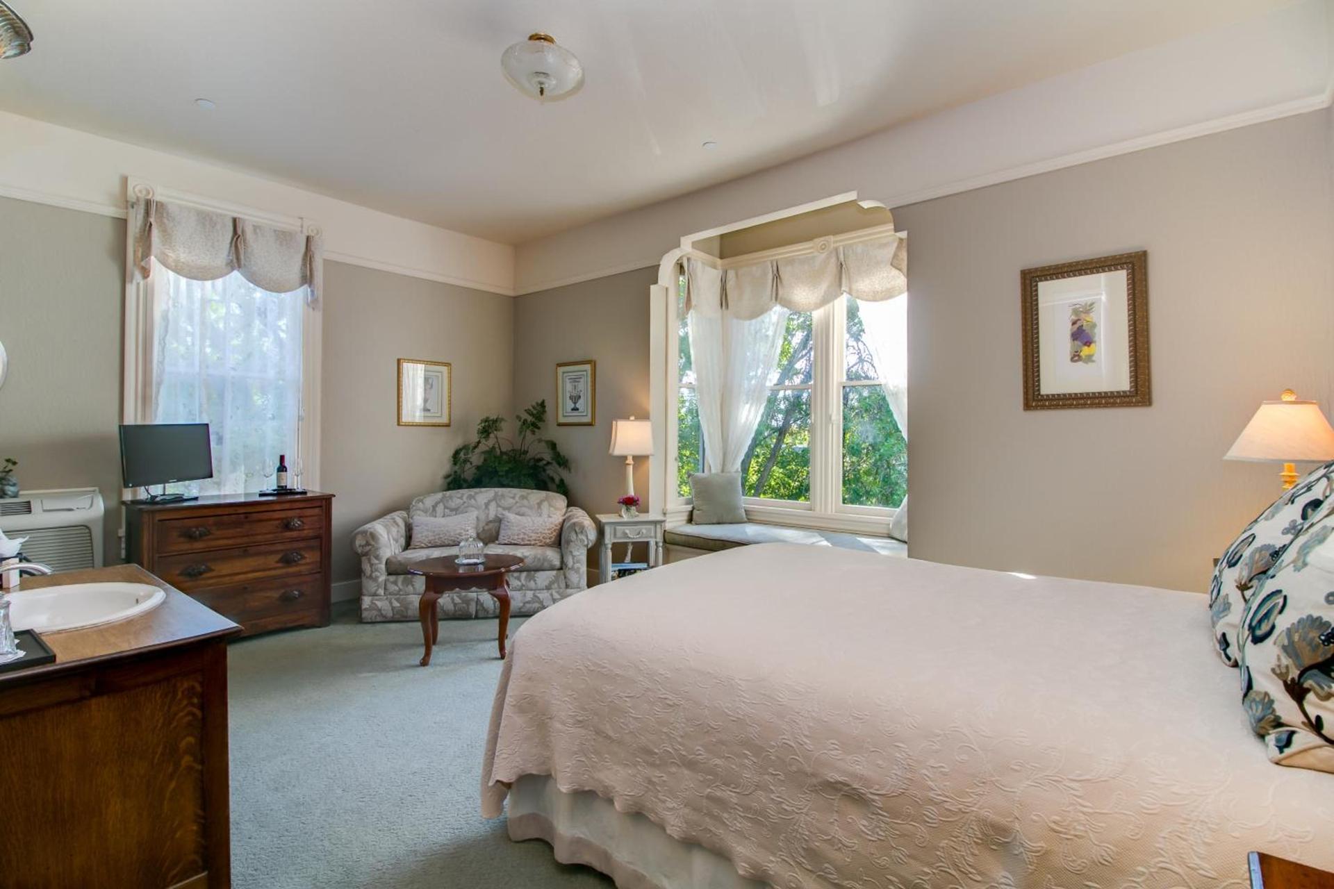 Winchester Inn photo 41