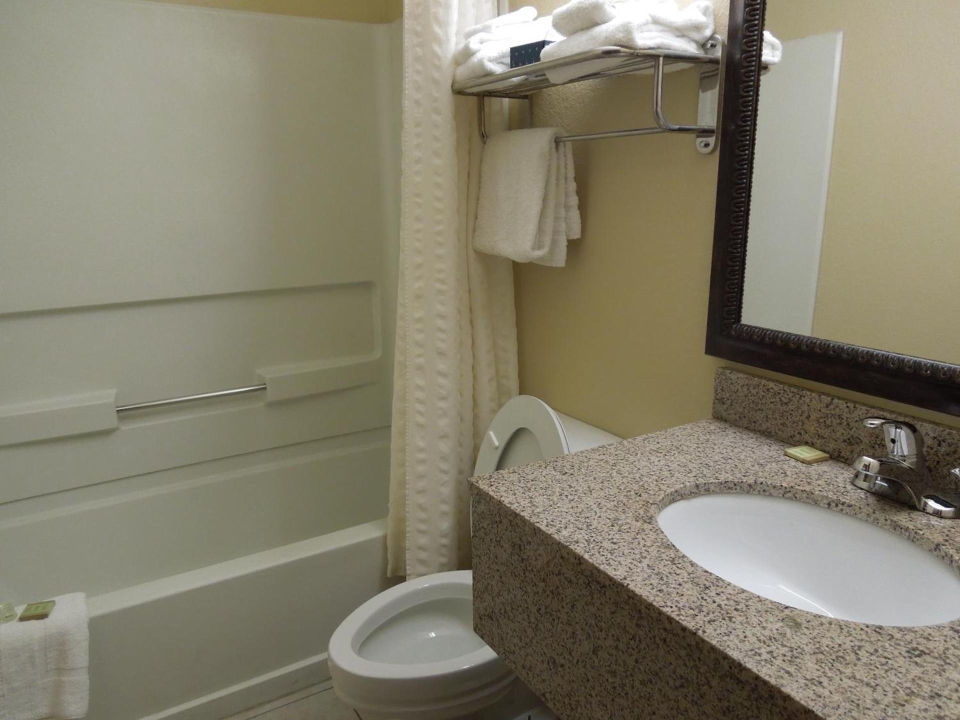 Super 8 by Wyndham Harrisonburg photo 26