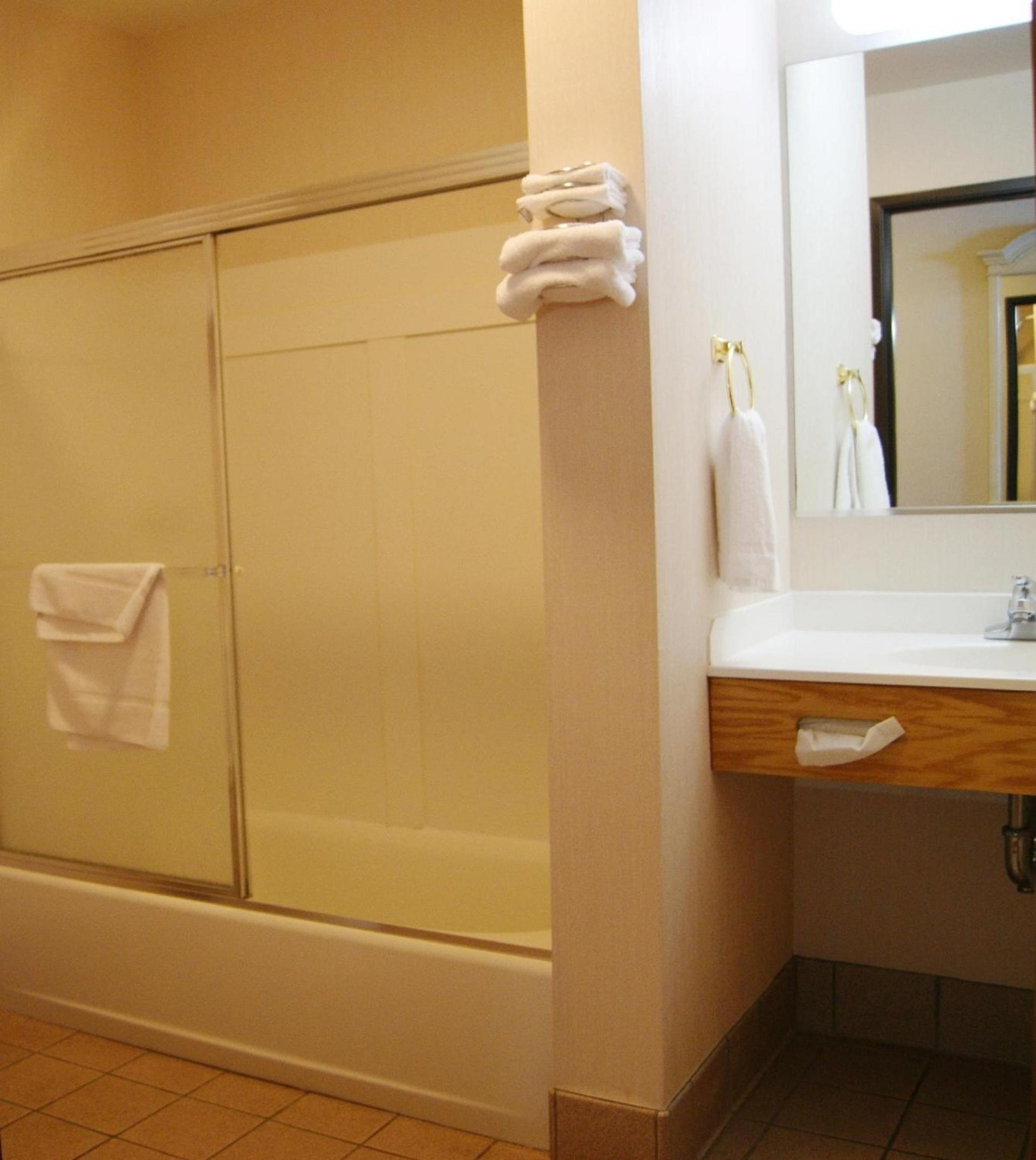 Meadow Court Inn - Ithaca photo 10