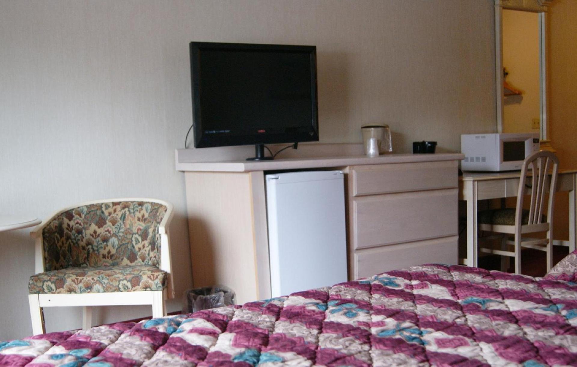 Meadow Court Inn - Ithaca photo 12