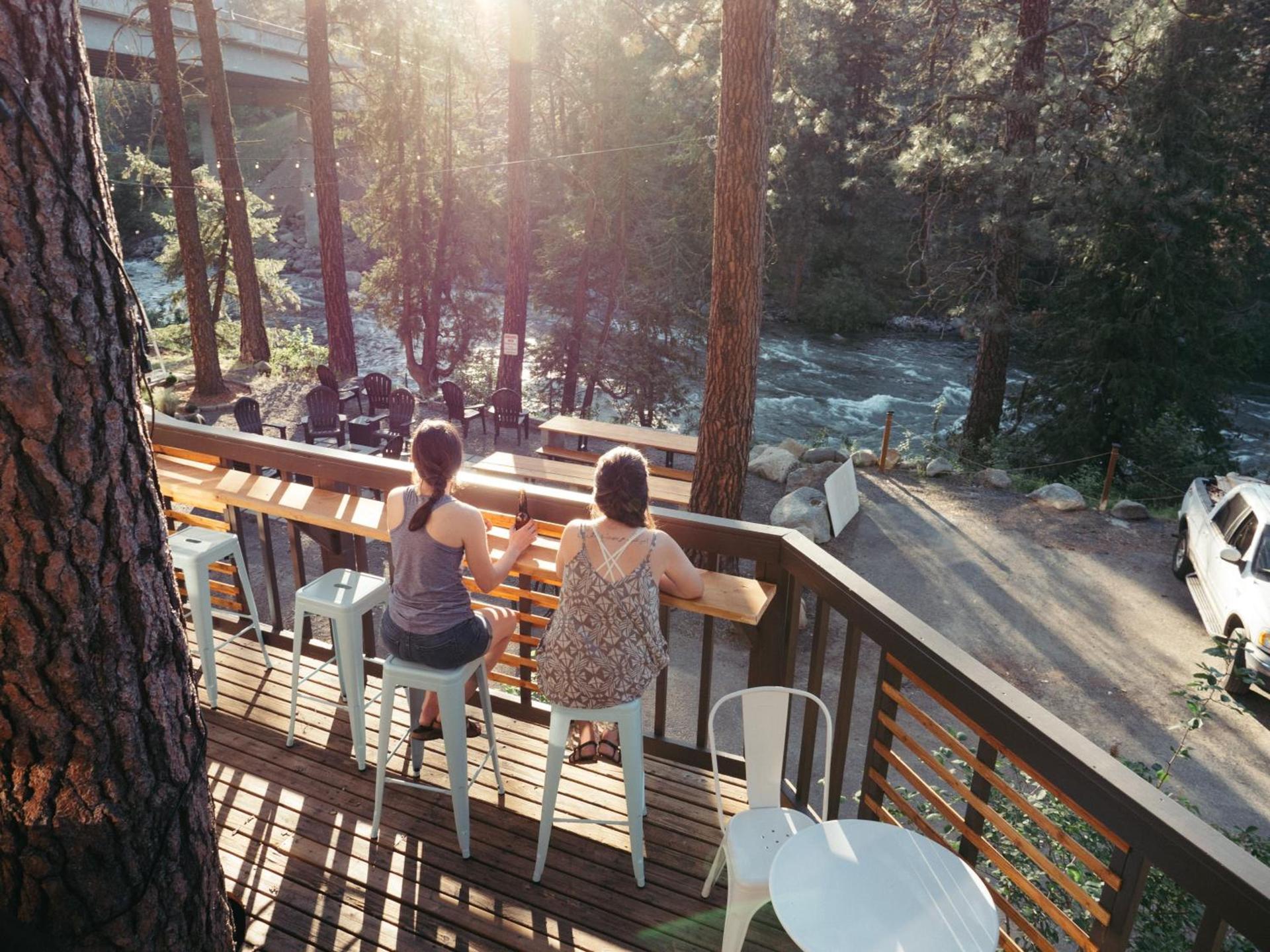 LOGE Leavenworth Riverside photo 3
