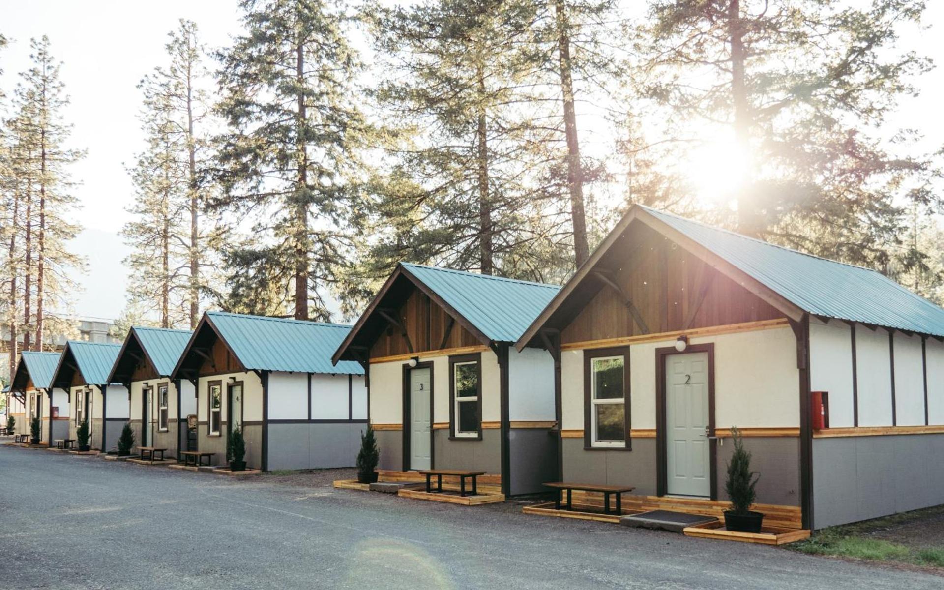 LOGE Leavenworth Riverside photo 1