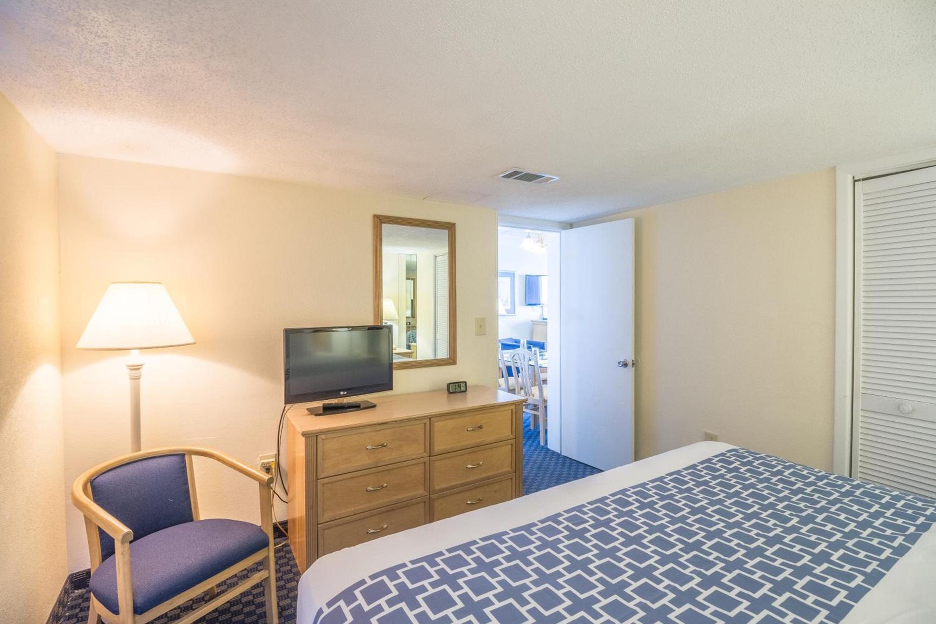 Yachtsman Oceanfront Resort photo 8
