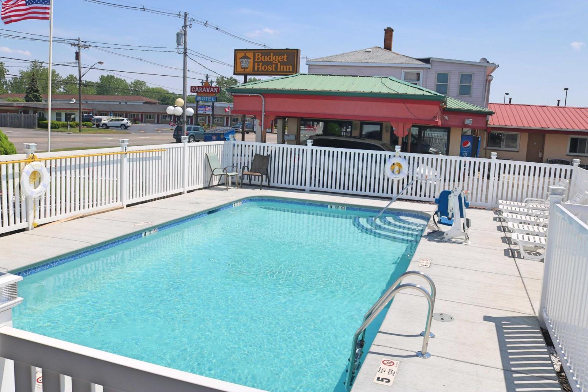 Woodland Inn photo 2