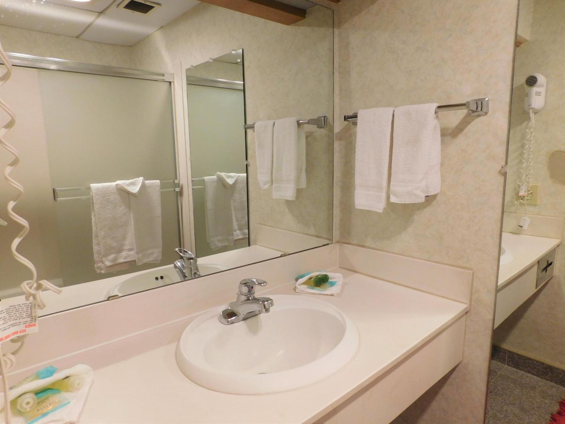 The Summit Inn photo 23