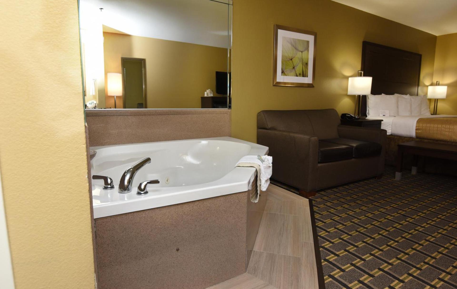 Best Western Zachary Inn photo 34