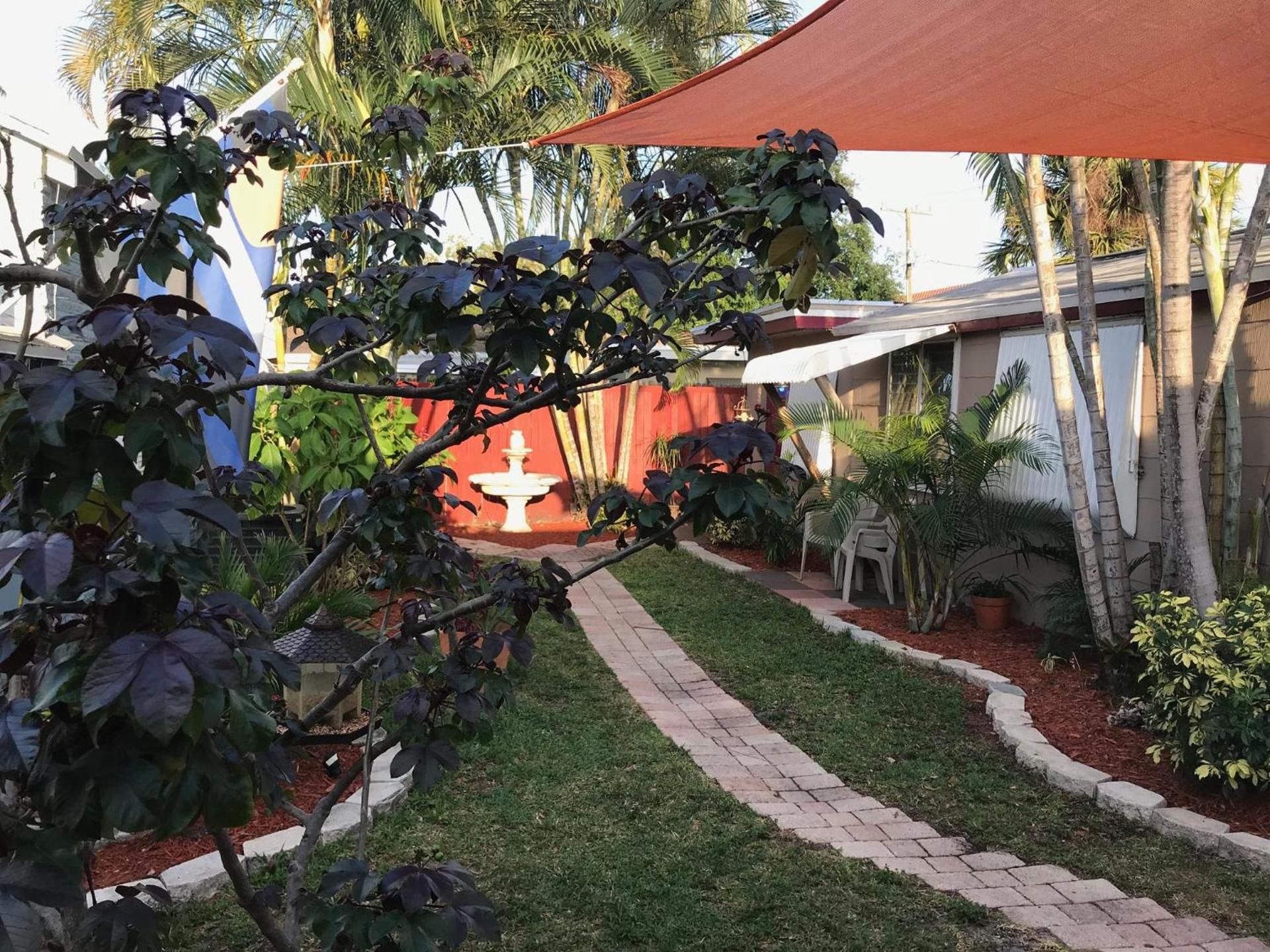 INN LEATHER GUEST HOUSE-GAY MALE ONLY photo 31