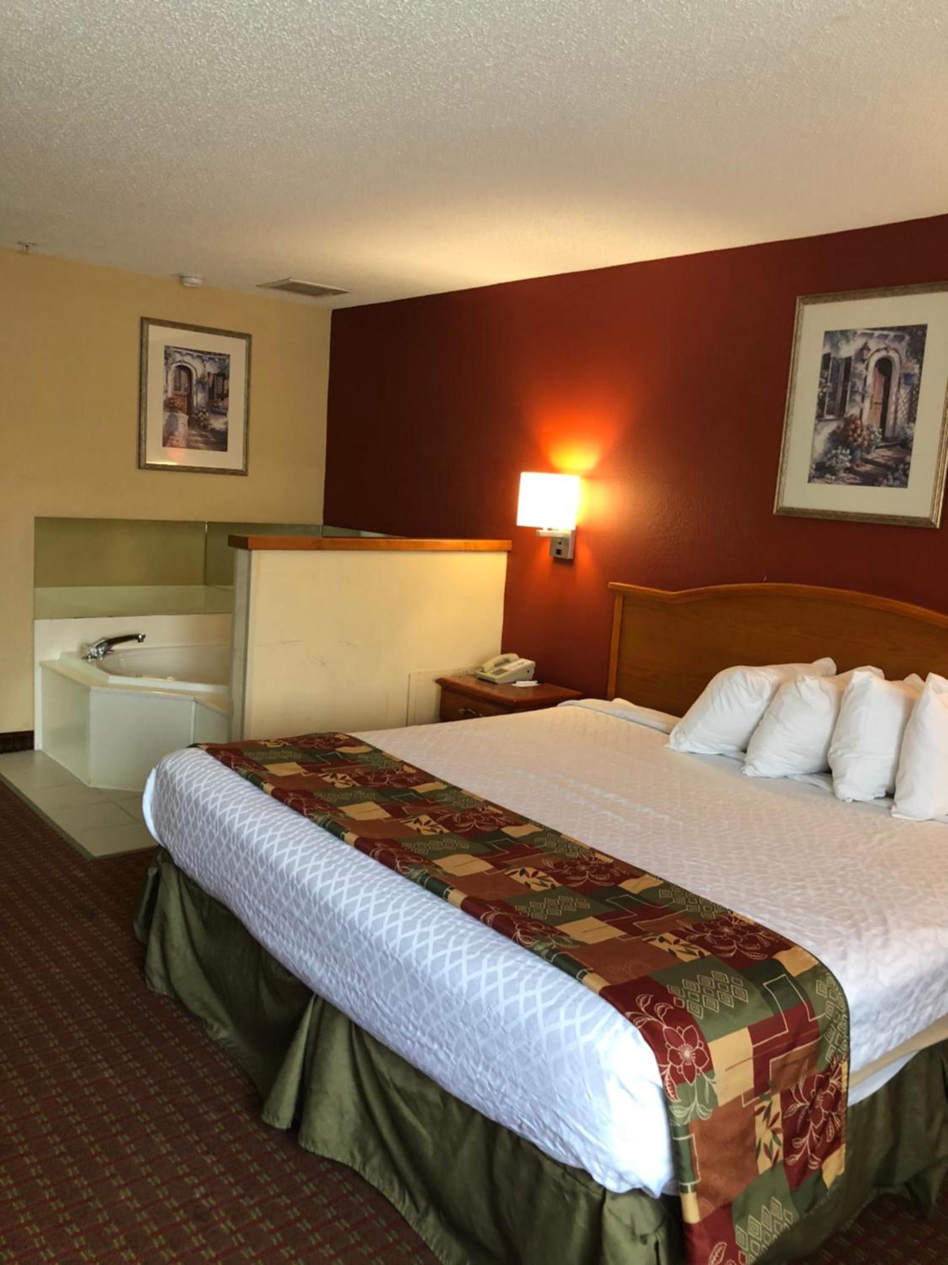 Millennium Inn photo 32