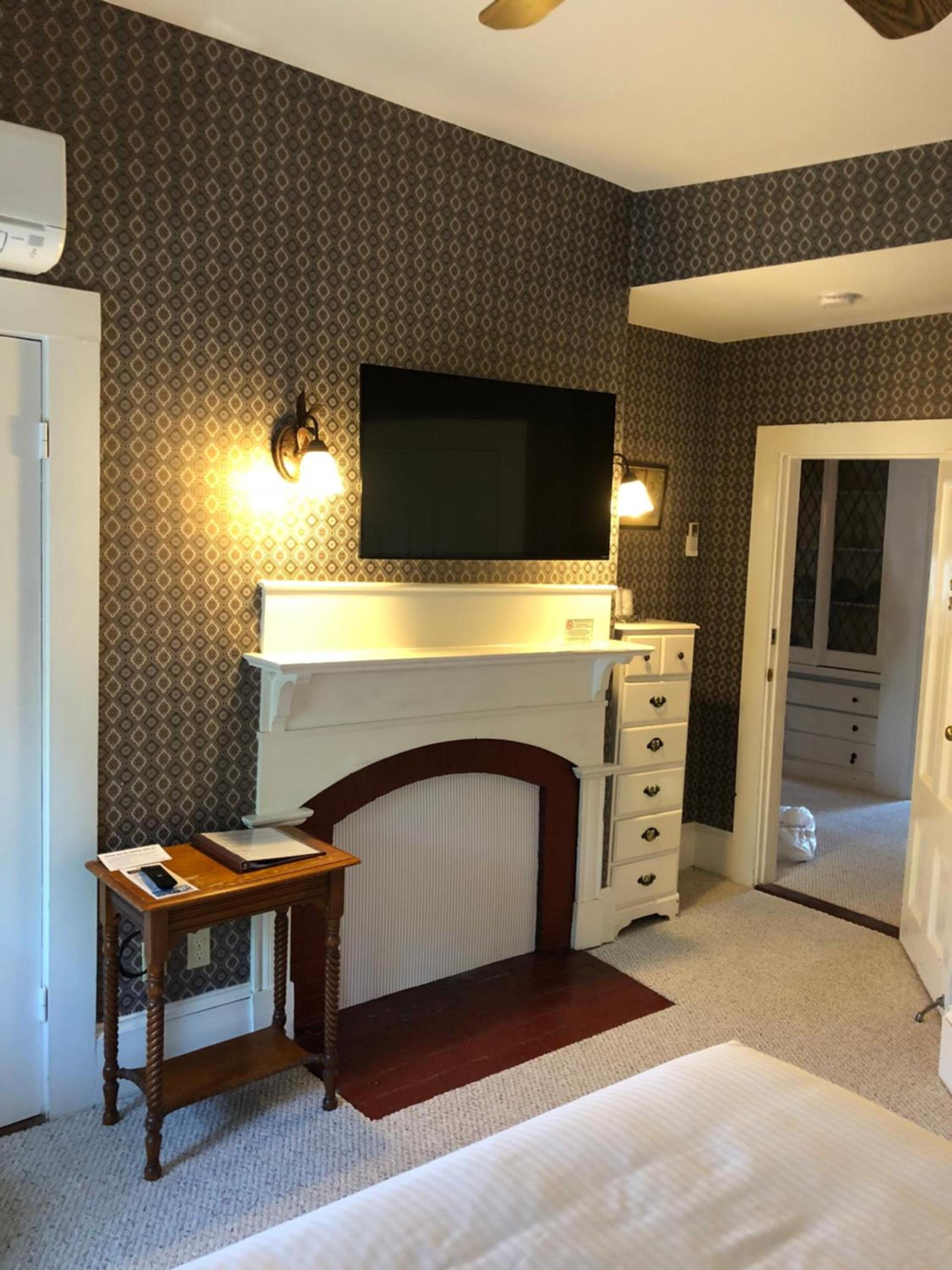 Central House Inn photo 45