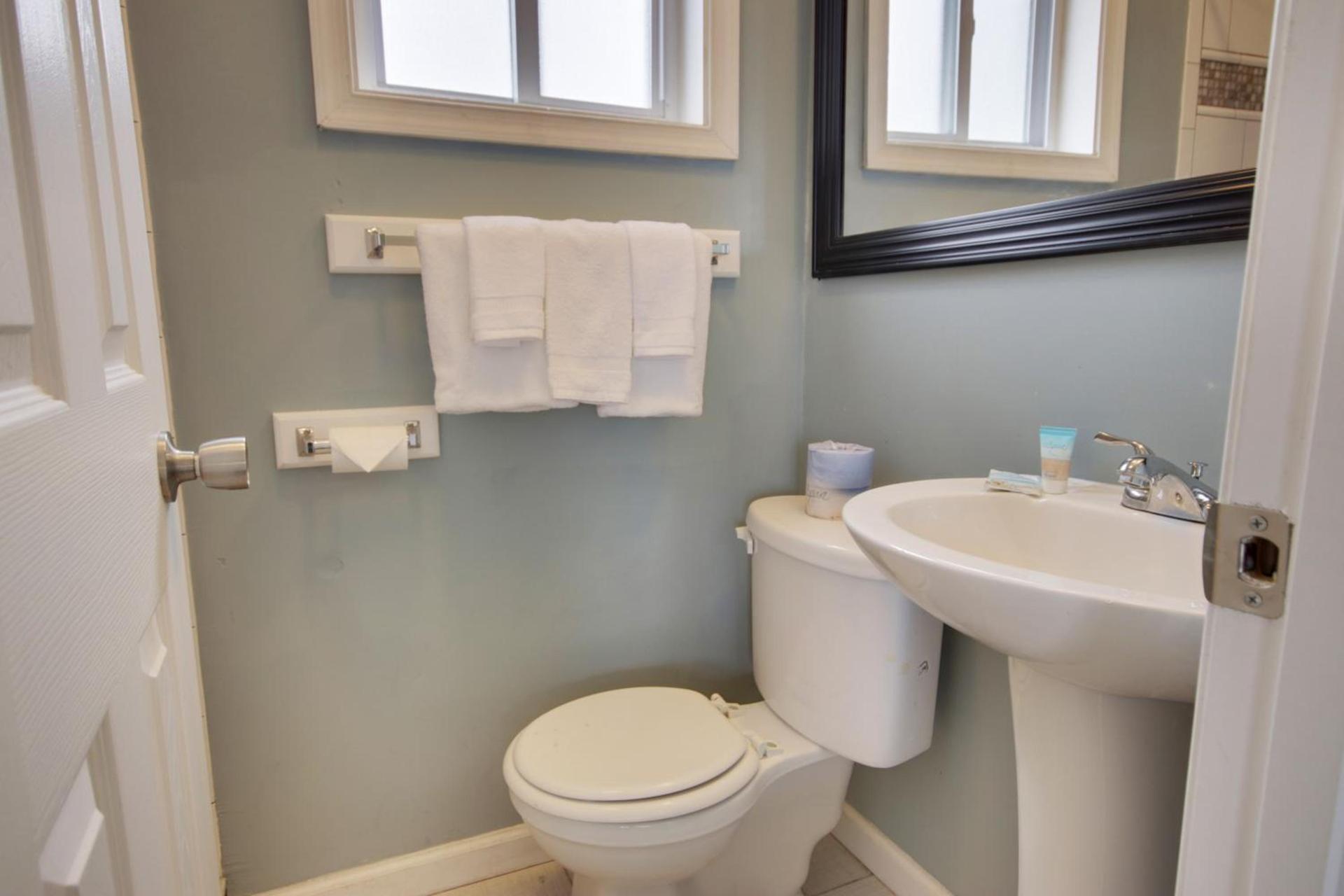 White Marlin Inn photo 13