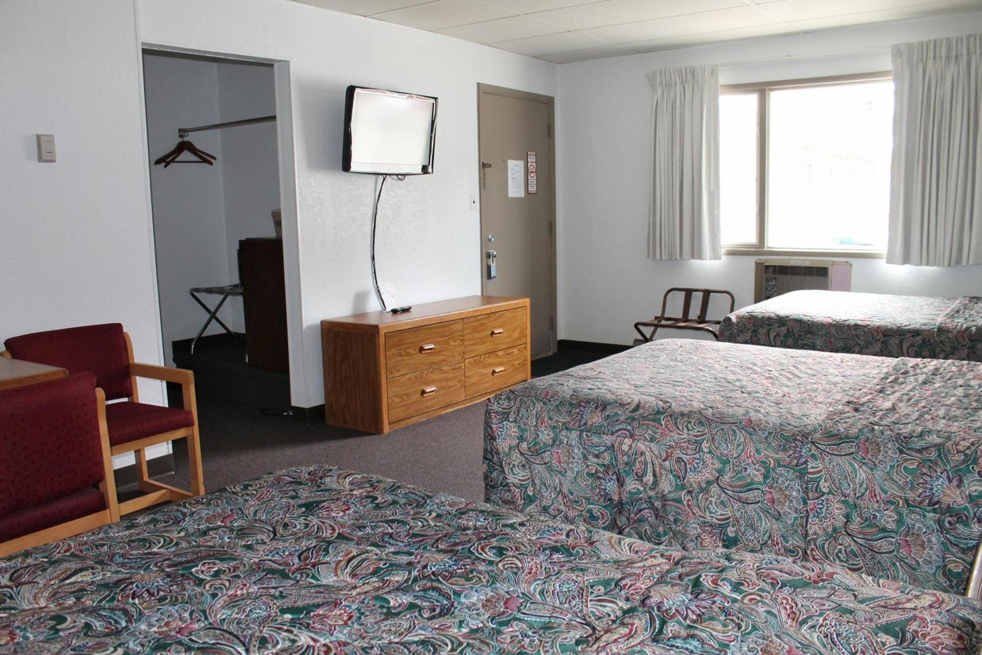 Budget Host Crestview Inn photo 18