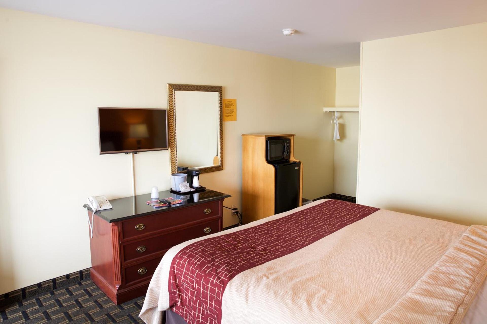 Highlander Motel photo 21