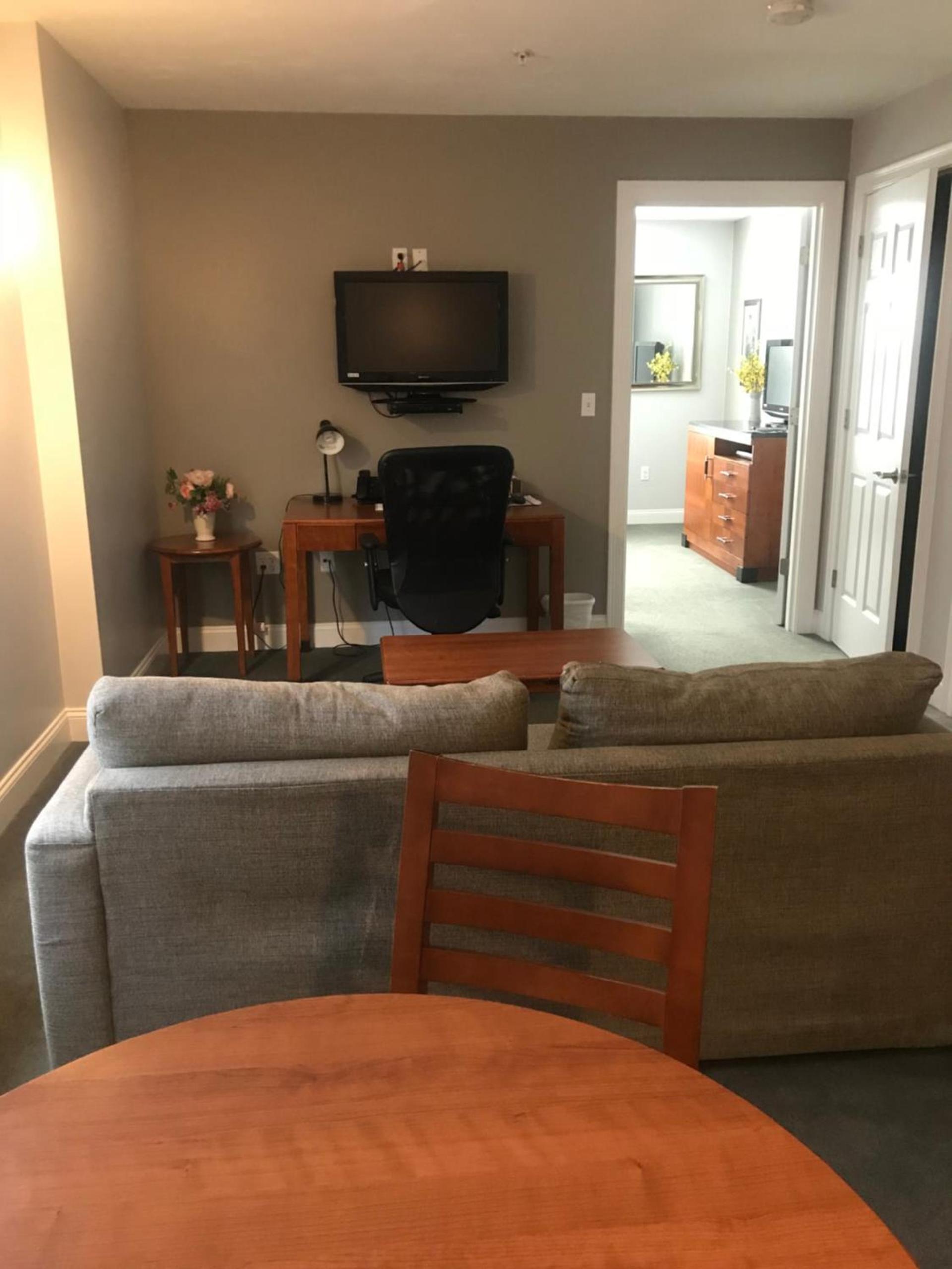 Crescent Suites Hotel photo 45