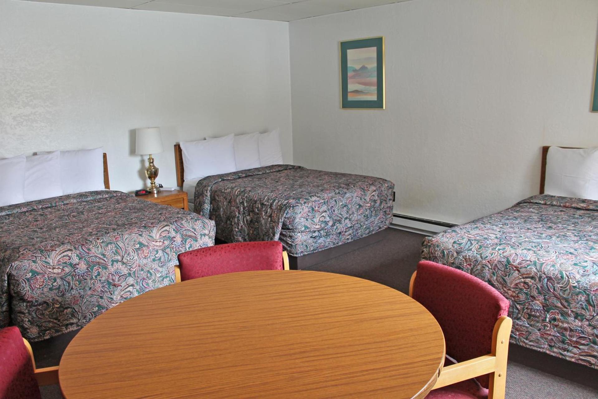 Budget Host Crestview Inn photo 23