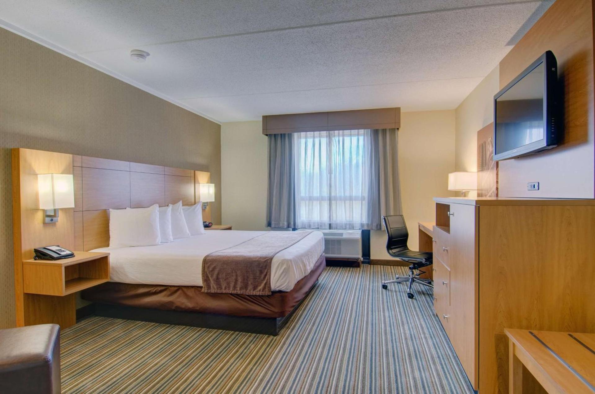 Best Western Royal Plaza Hotel and Trade Center photo 53