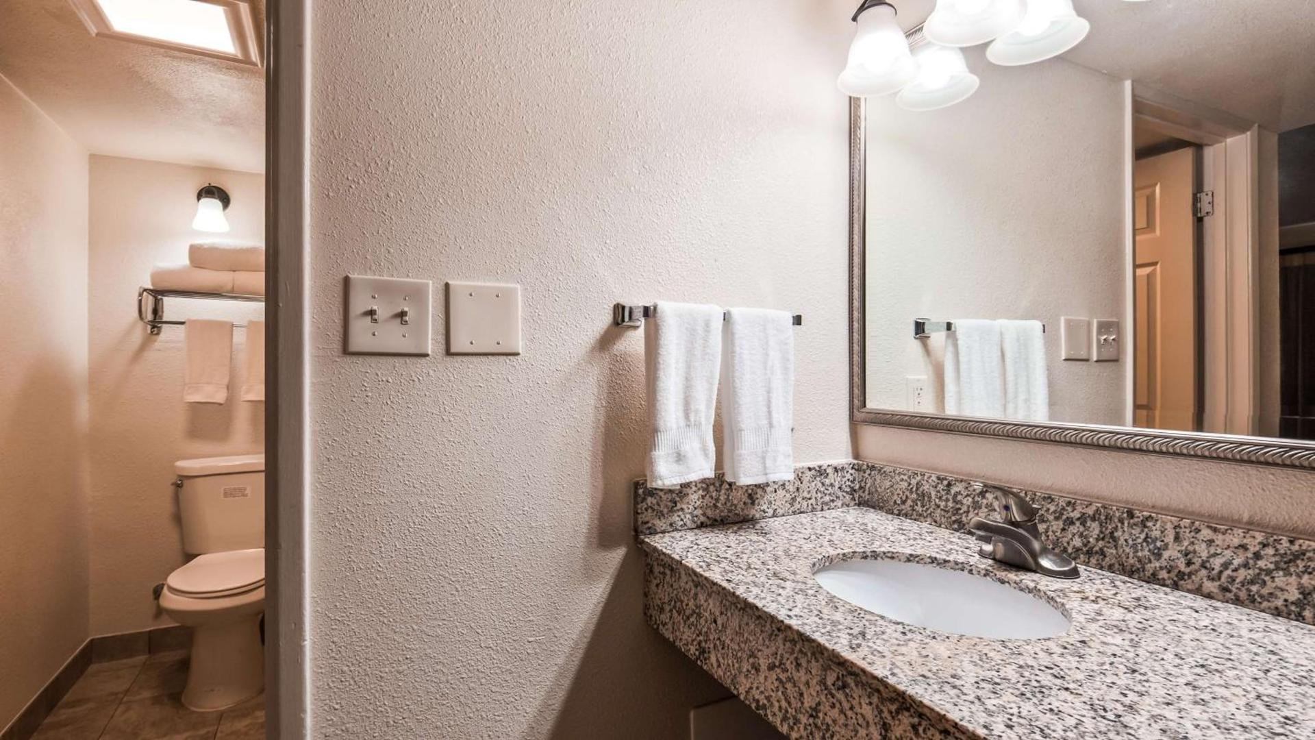 Best Western Town House Lodge photo 17