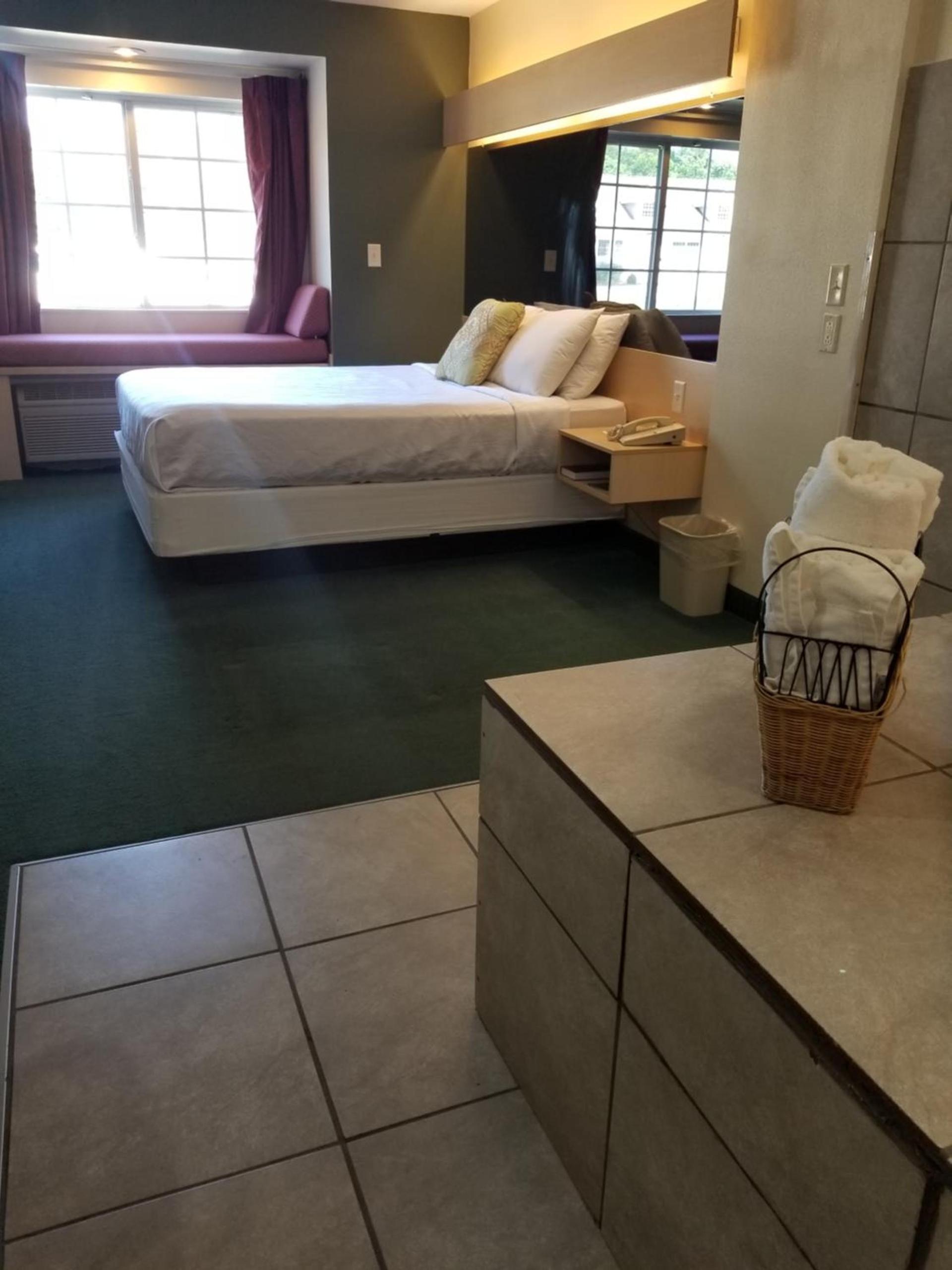 Mariner's Village Resort photo 12