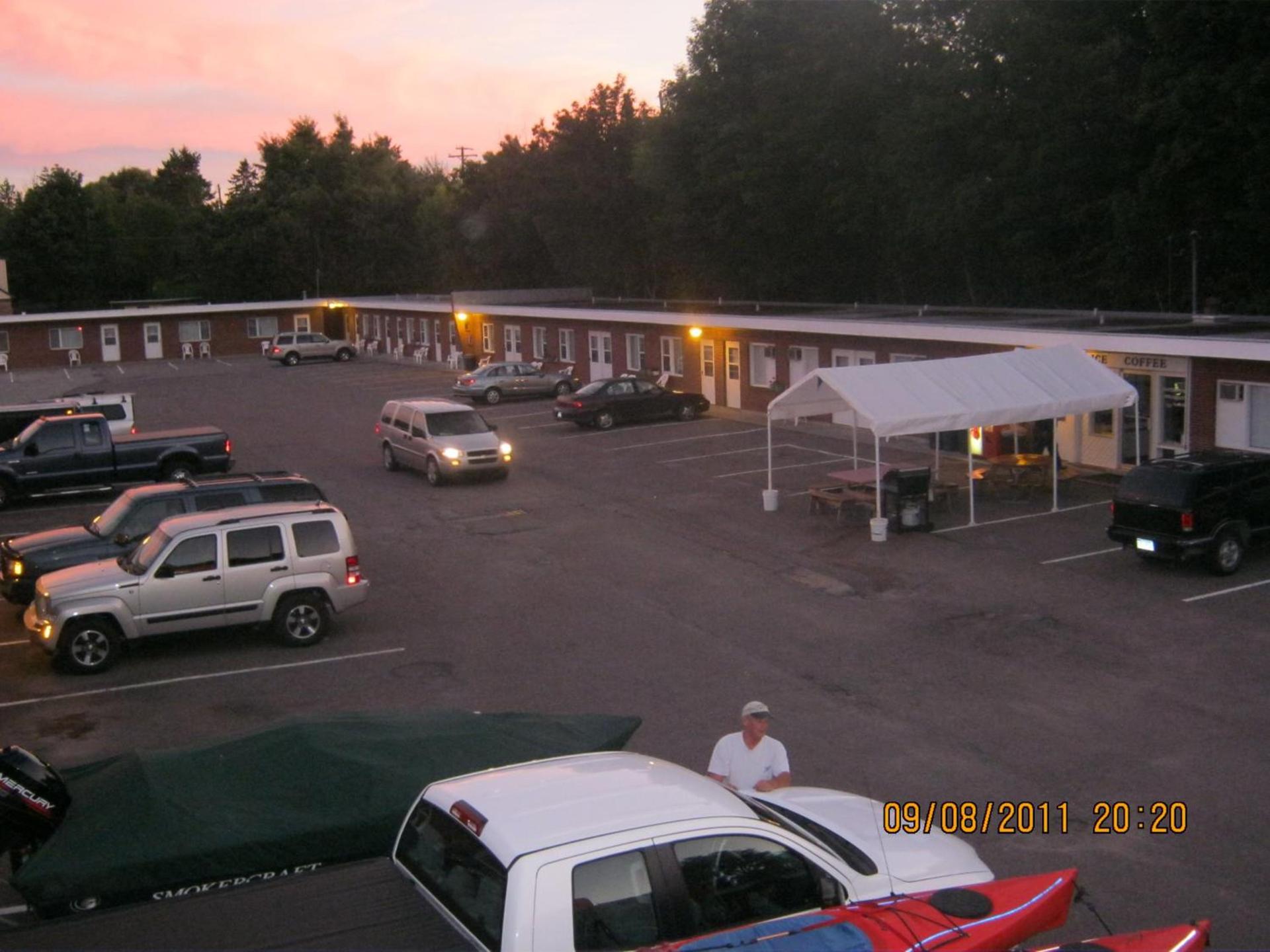 Budget Host Crestview Inn photo 27