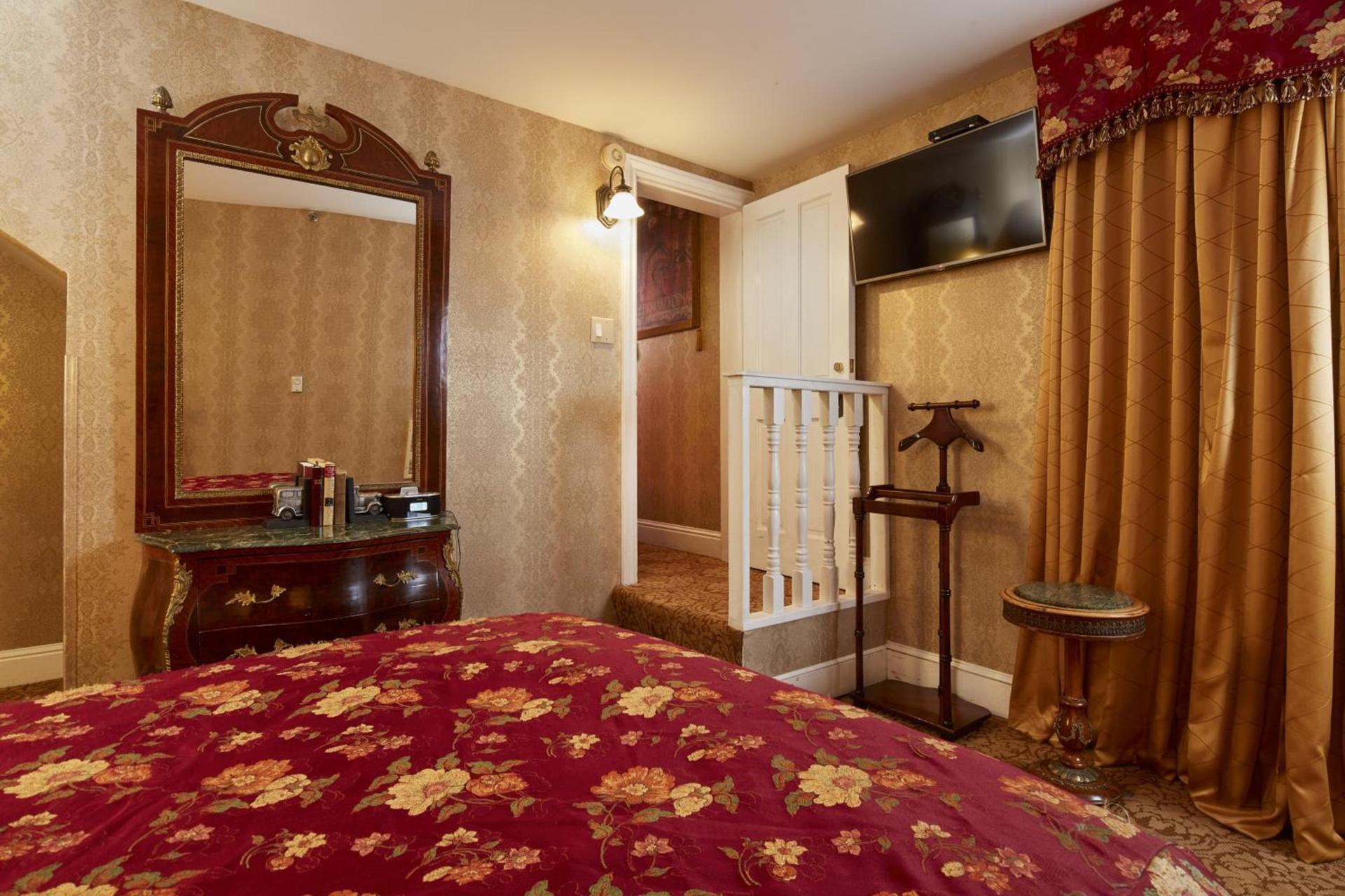 Queen Anne photo 51