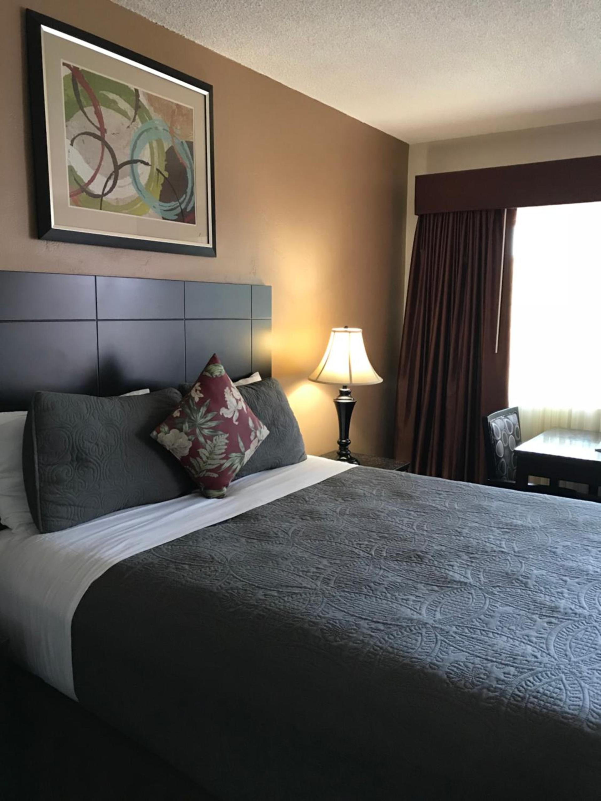 Morro Crest Inn photo 40