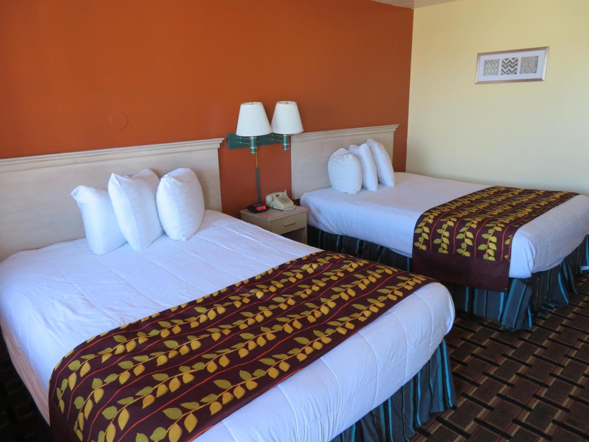 Royal Crest Motel photo 11
