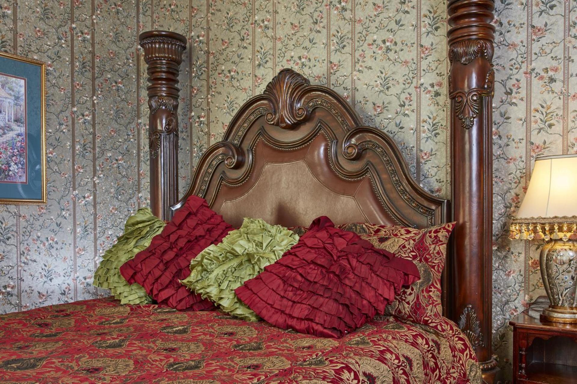 Queen Anne photo 100
