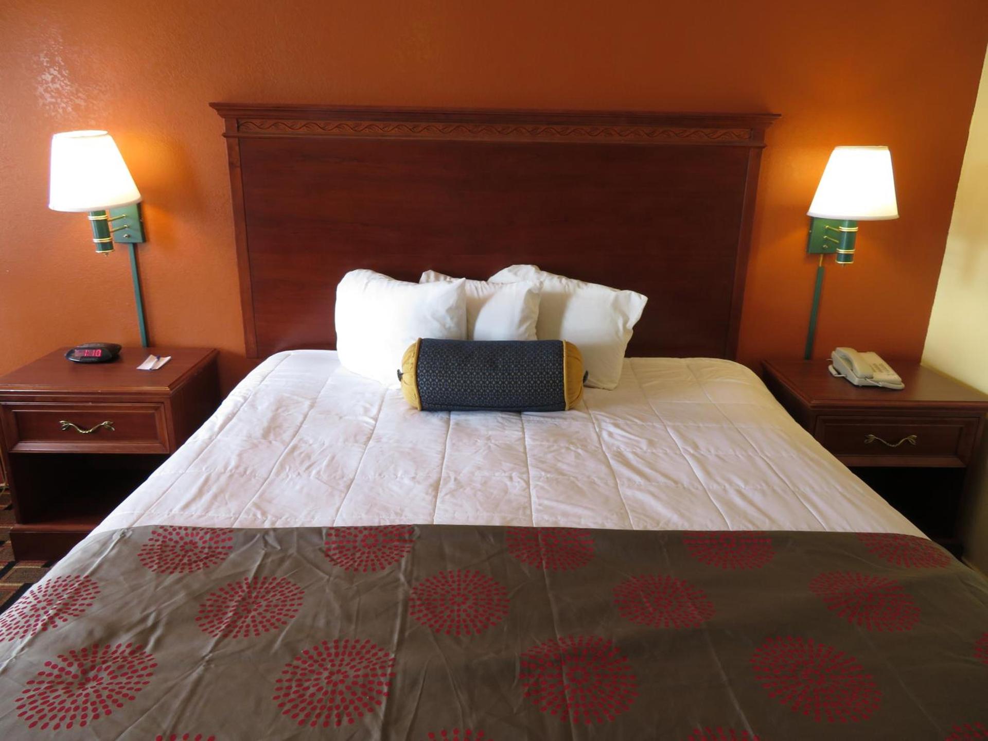 Royal Crest Motel photo 6