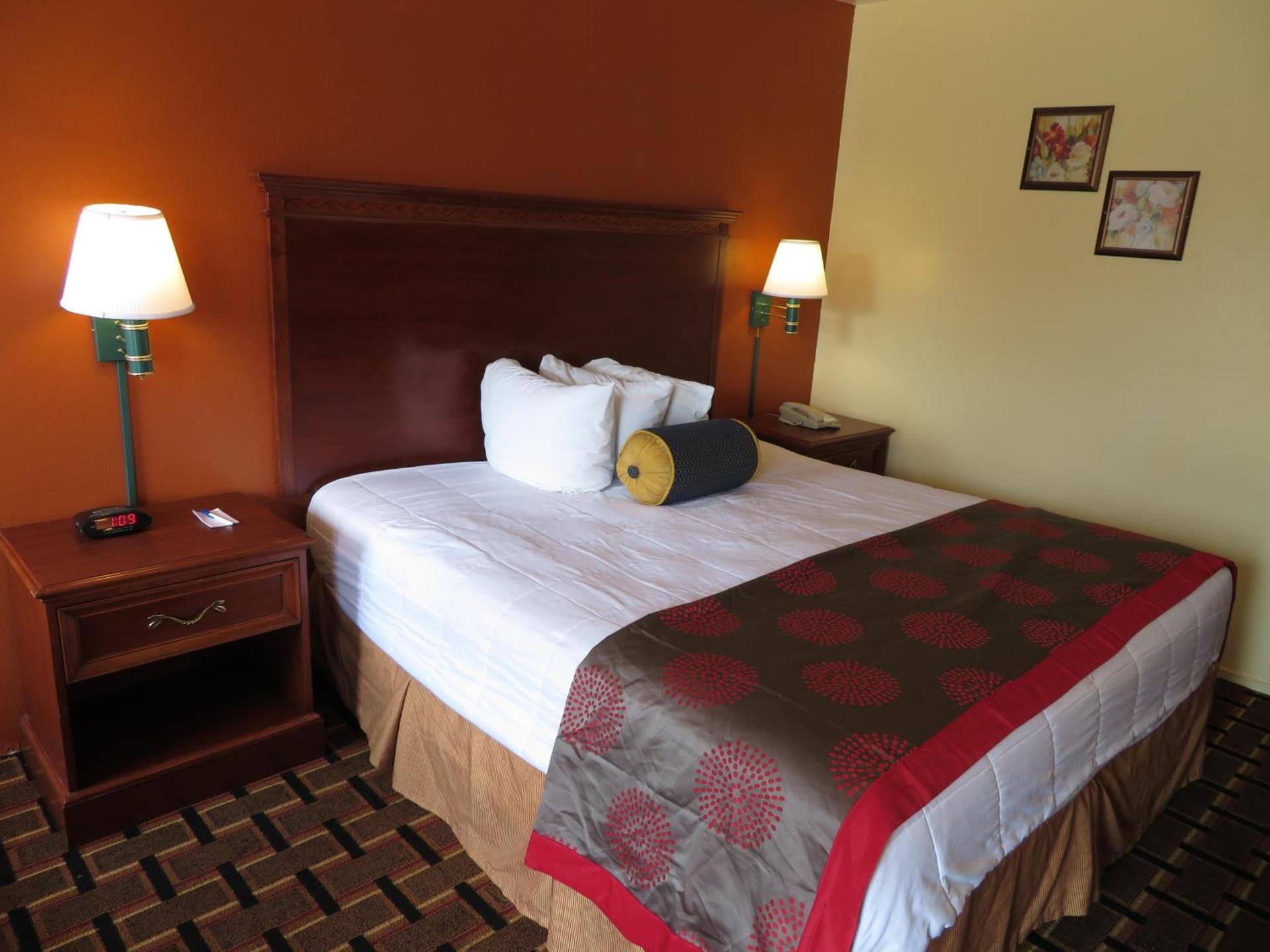 Royal Crest Motel photo 4