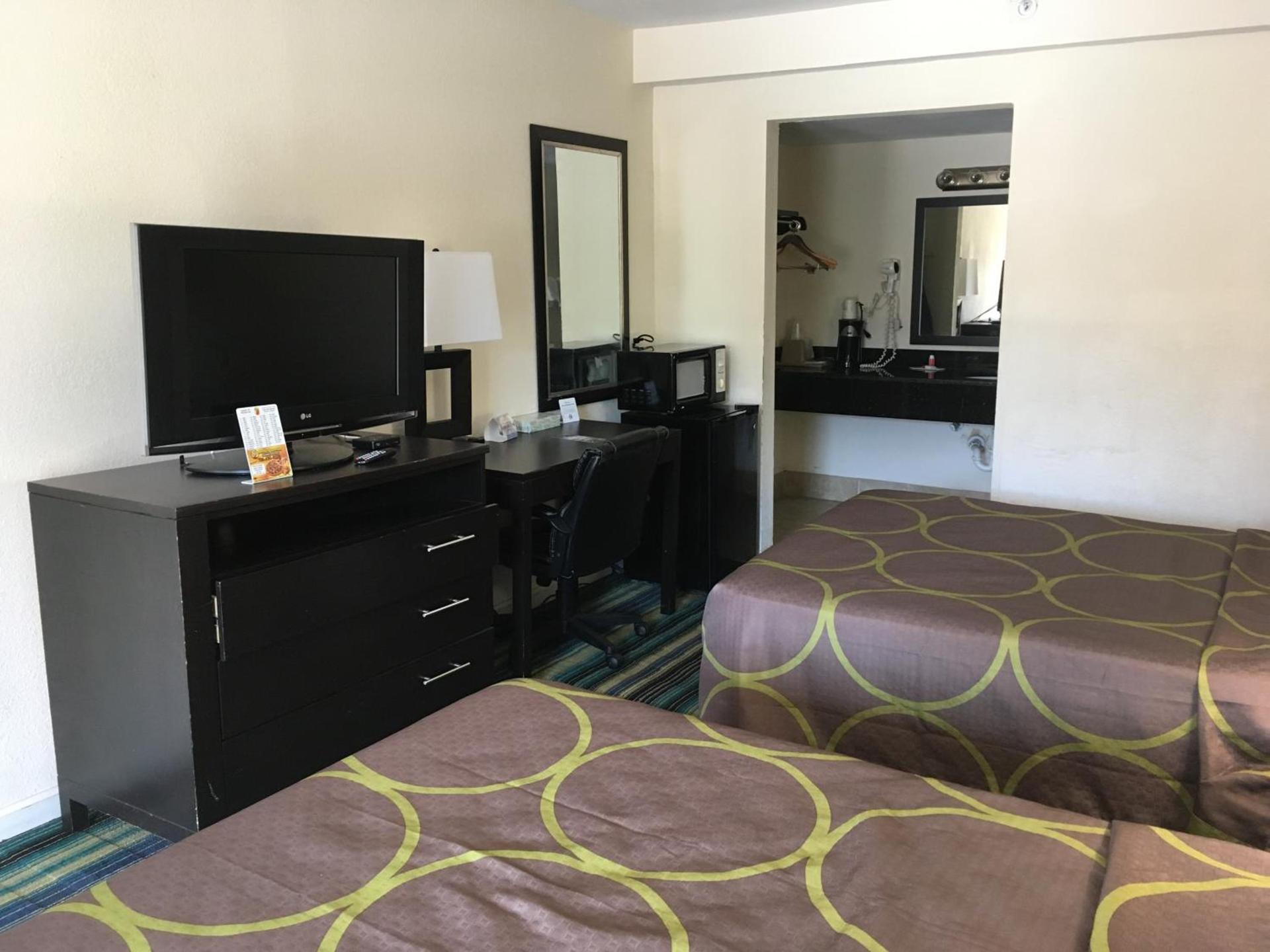 Super 8 by Wyndham Augusta photo 29