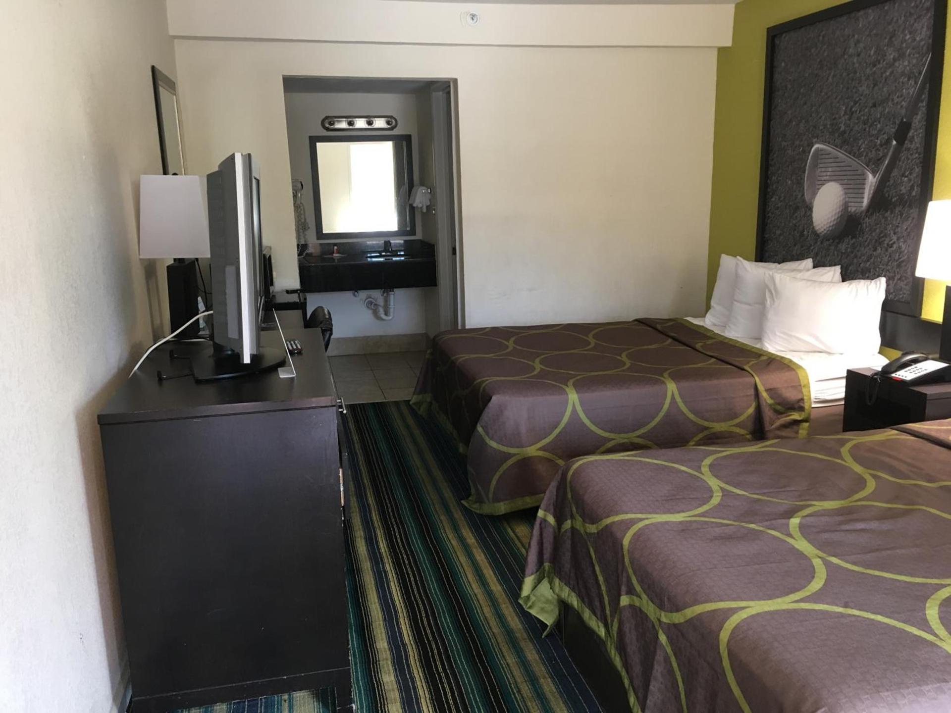 Super 8 by Wyndham Augusta photo 28
