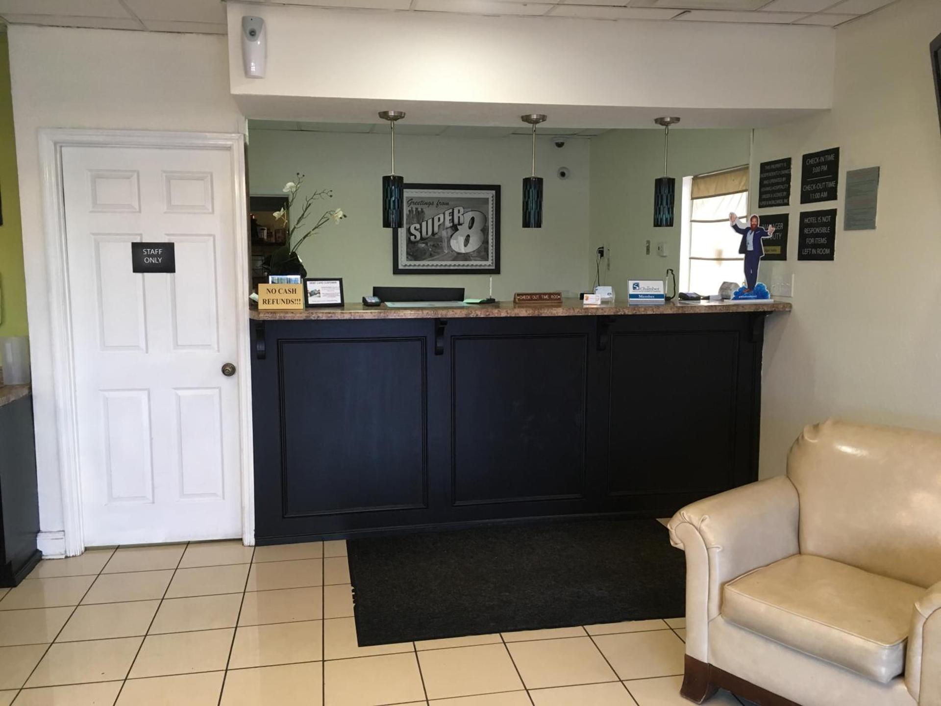 Super 8 by Wyndham Augusta photo 17