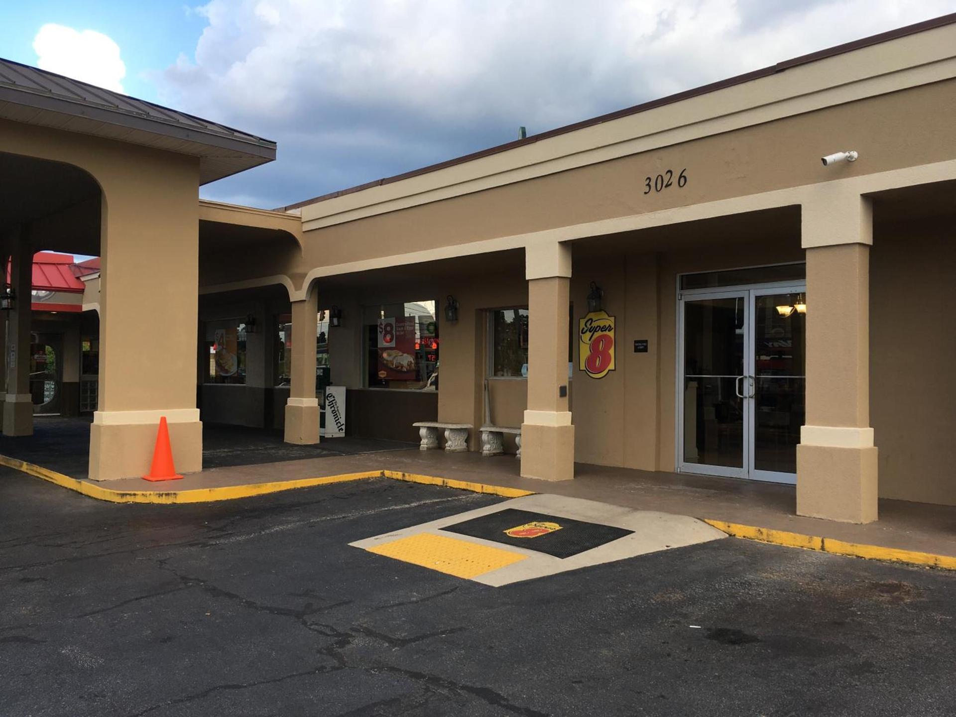 Super 8 by Wyndham Augusta photo 15