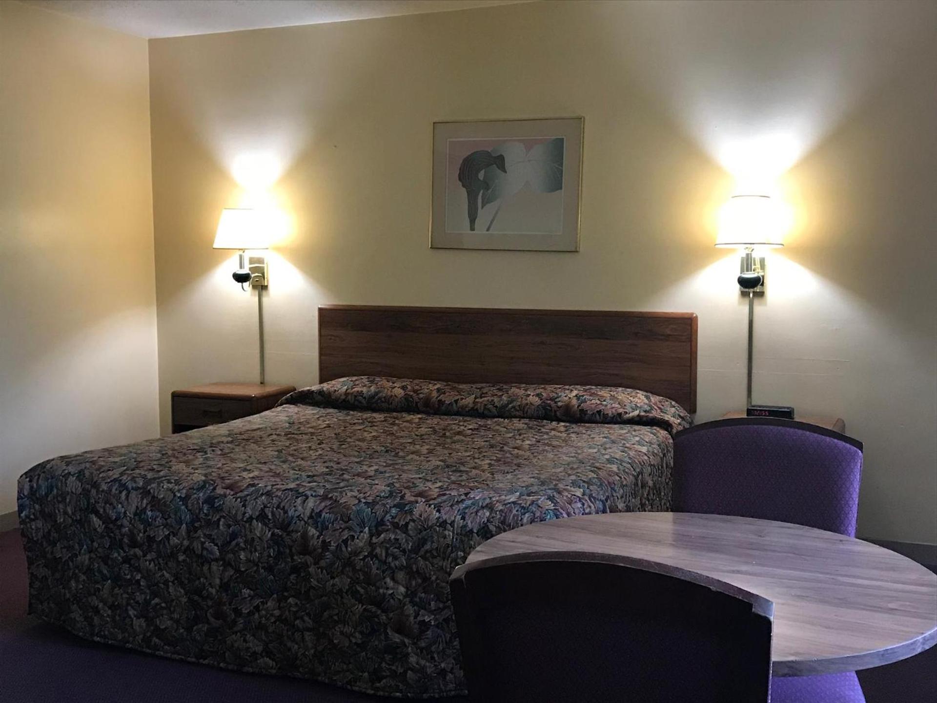 Allenwood Motel photo 25