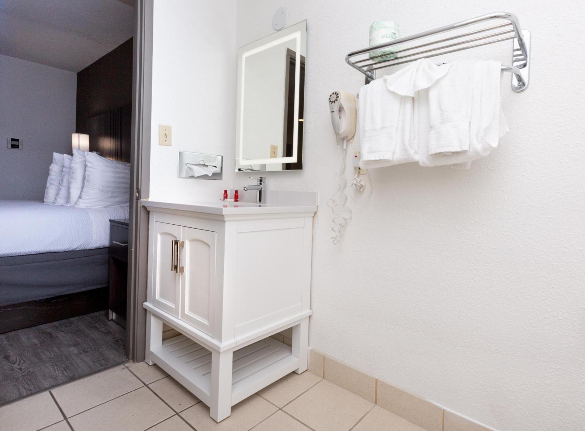 SureStay Hotel by Best Western Seaside Monterey photo 41