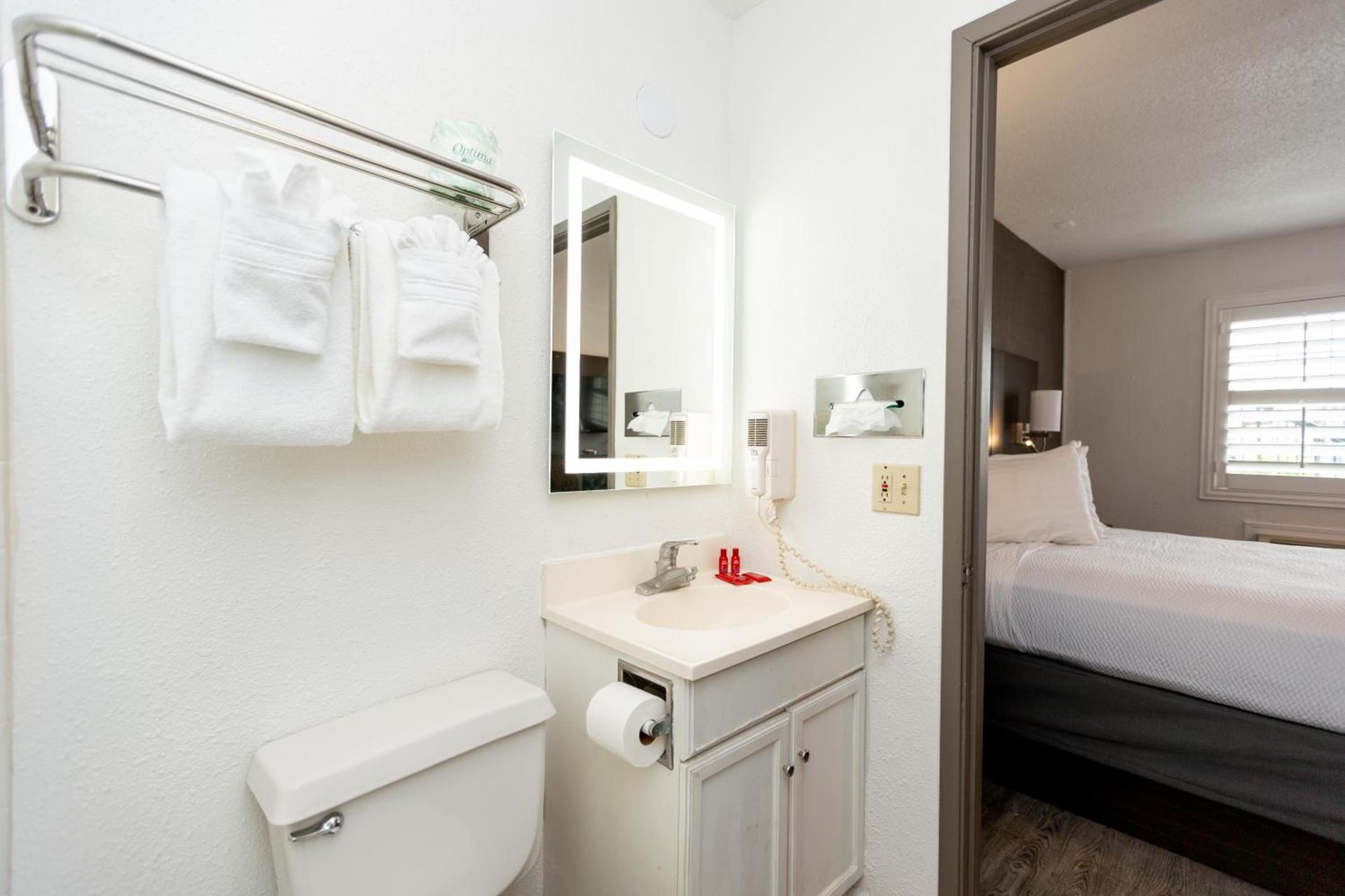 SureStay Hotel by Best Western Seaside Monterey photo 68