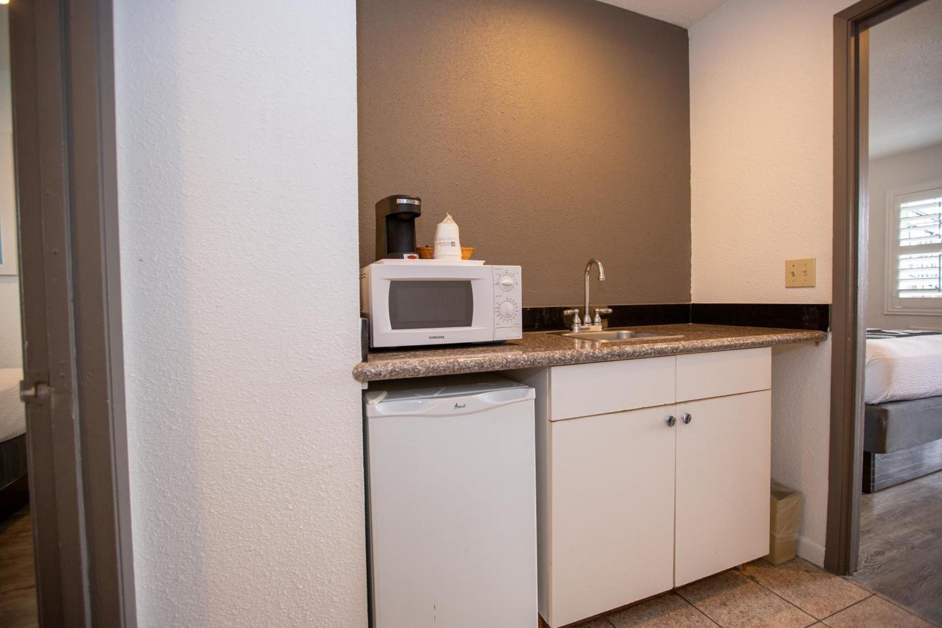SureStay Hotel by Best Western Seaside Monterey photo 64