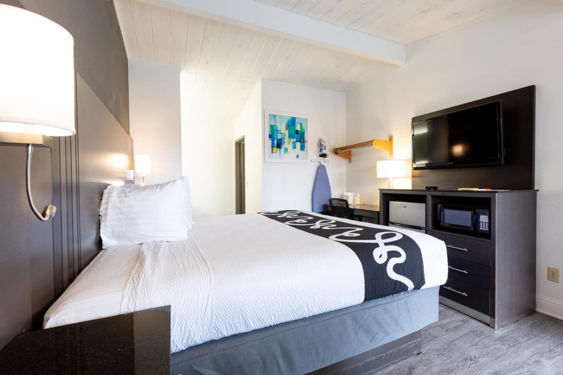SureStay Hotel by Best Western Seaside Monterey photo 53