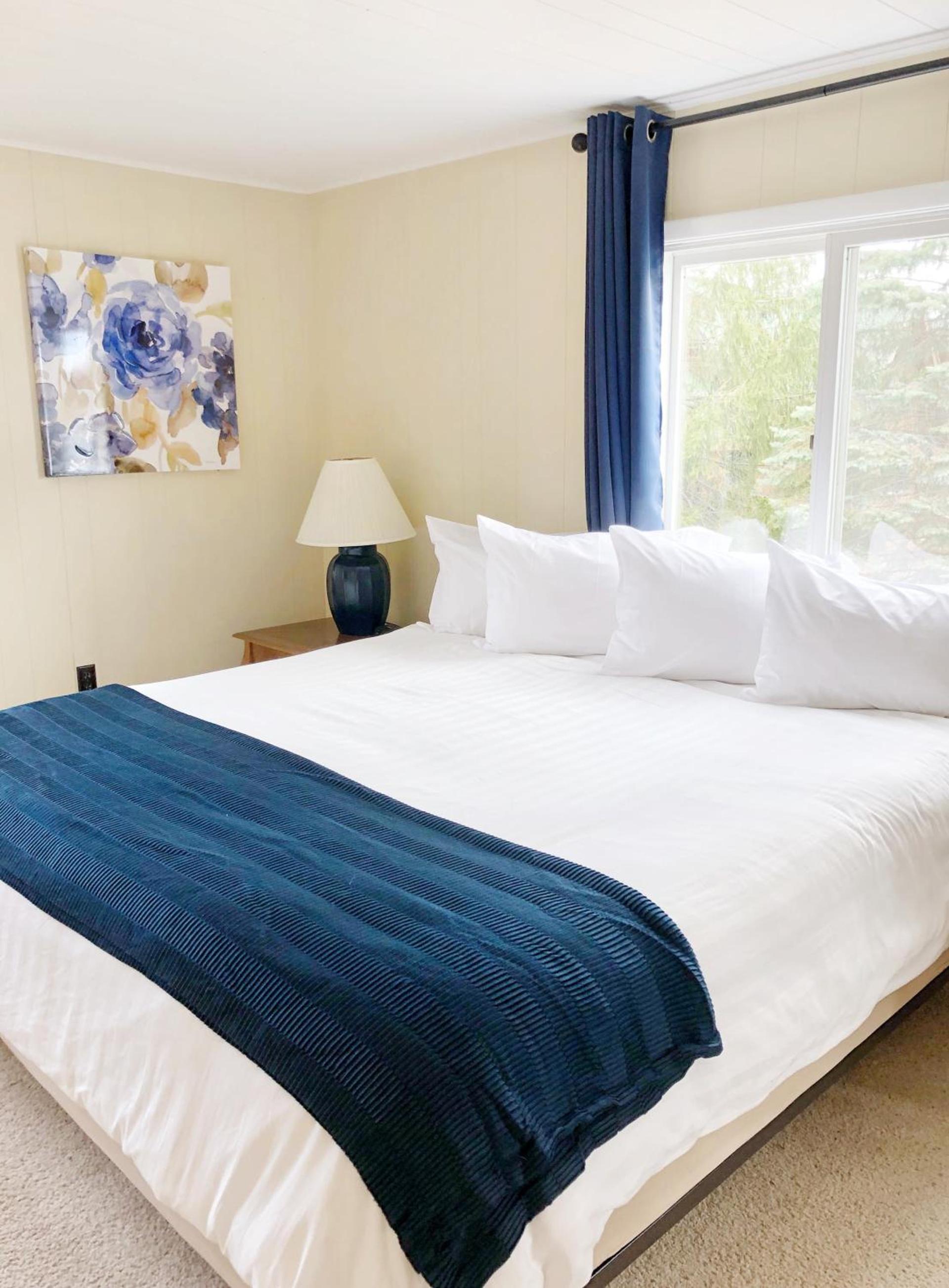Churchill Pointe Inn photo 9