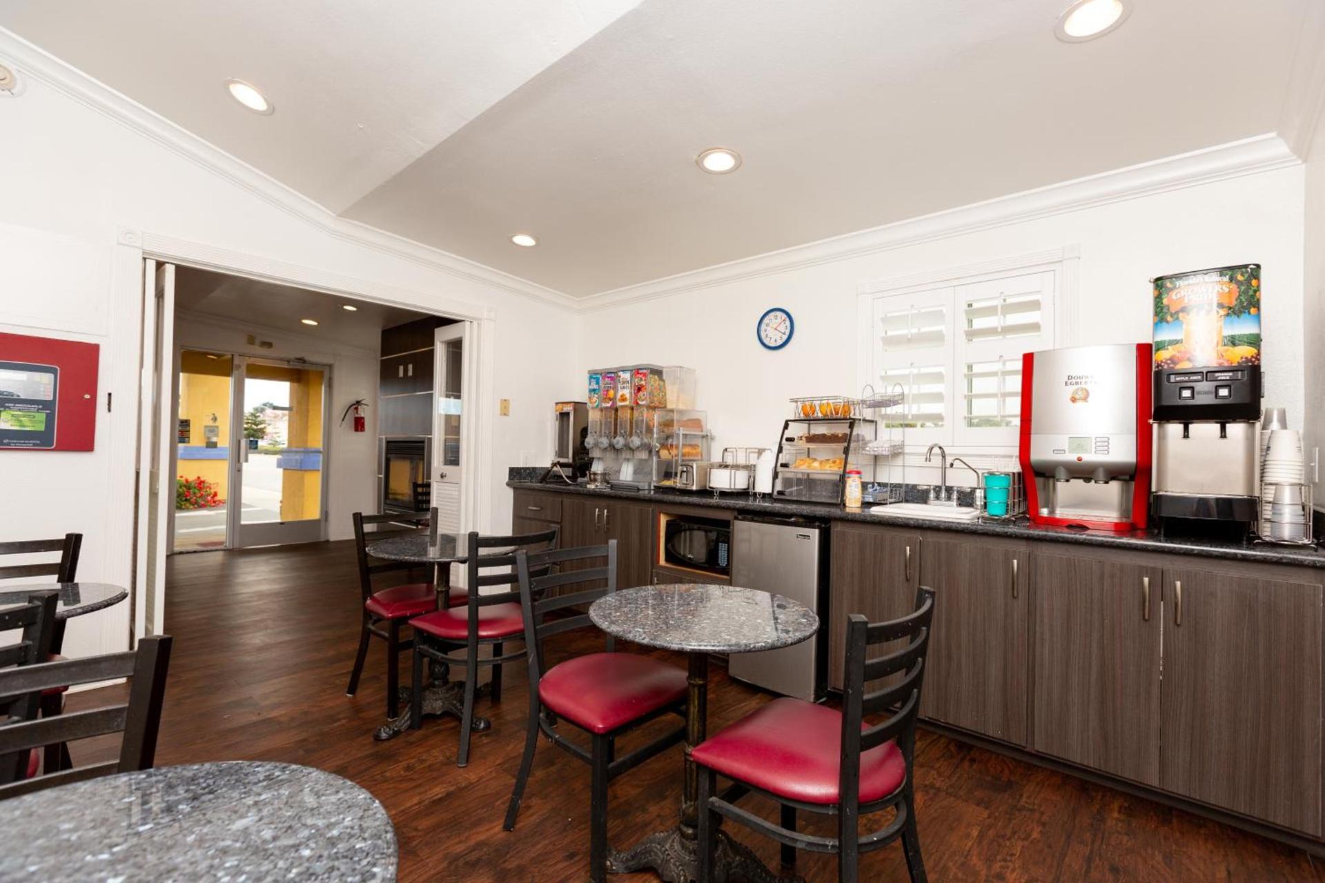SureStay Hotel by Best Western Seaside Monterey photo 40