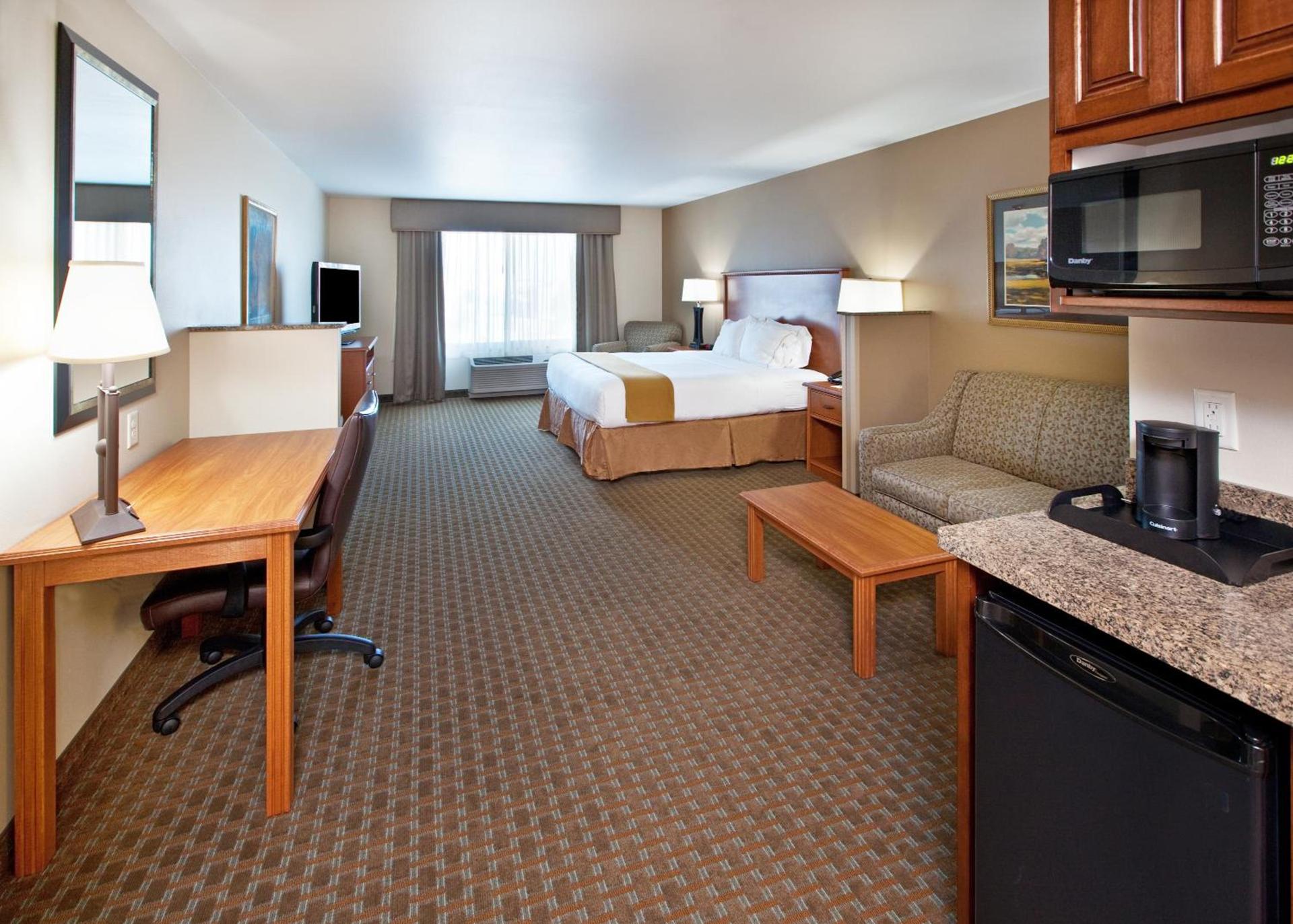 Holiday Inn Express & Suites Sioux Falls Southwest by IHG photo 6