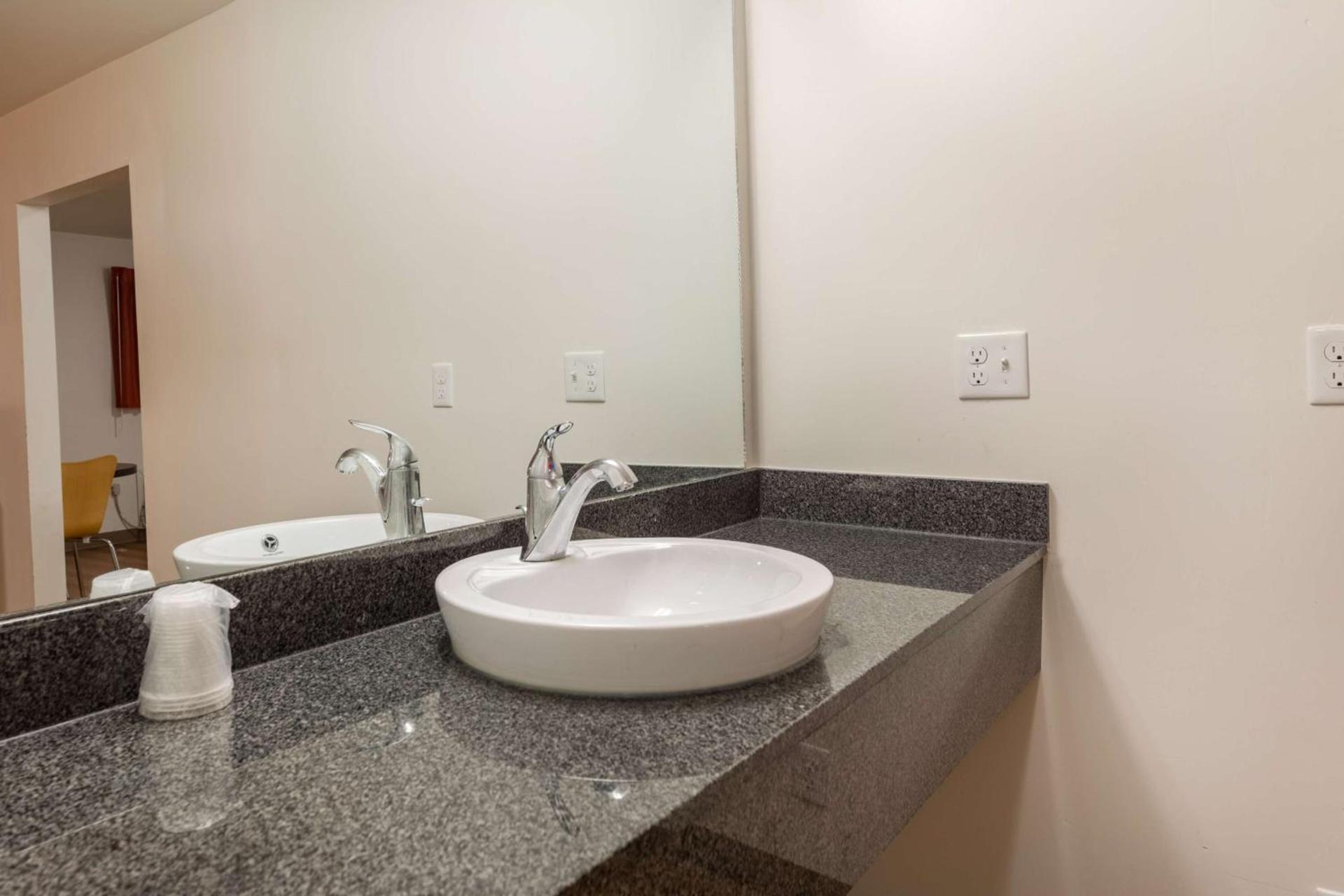 Motel 6-Greenville, SC photo 21