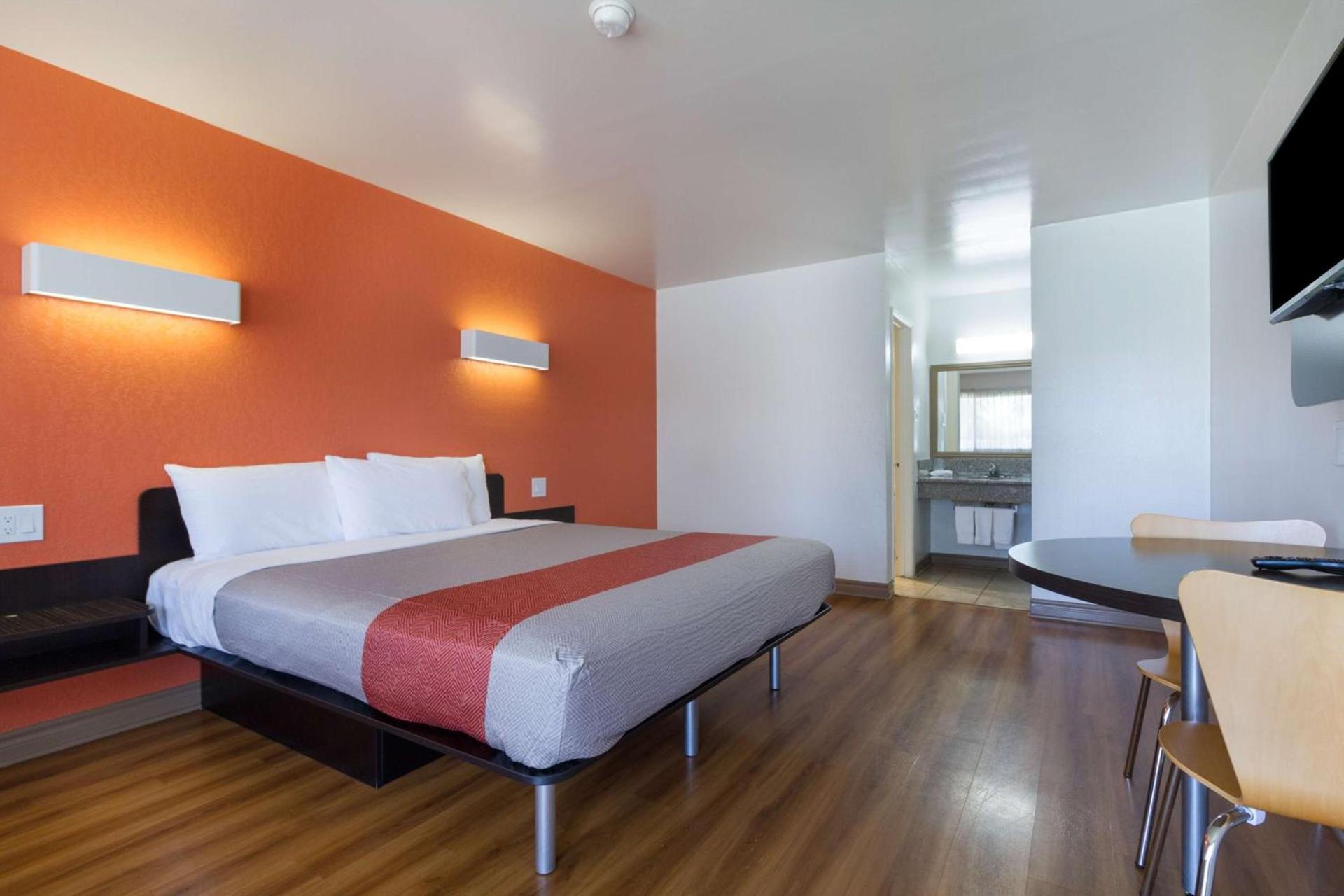 Motel 6-Claremont, CA photo 8
