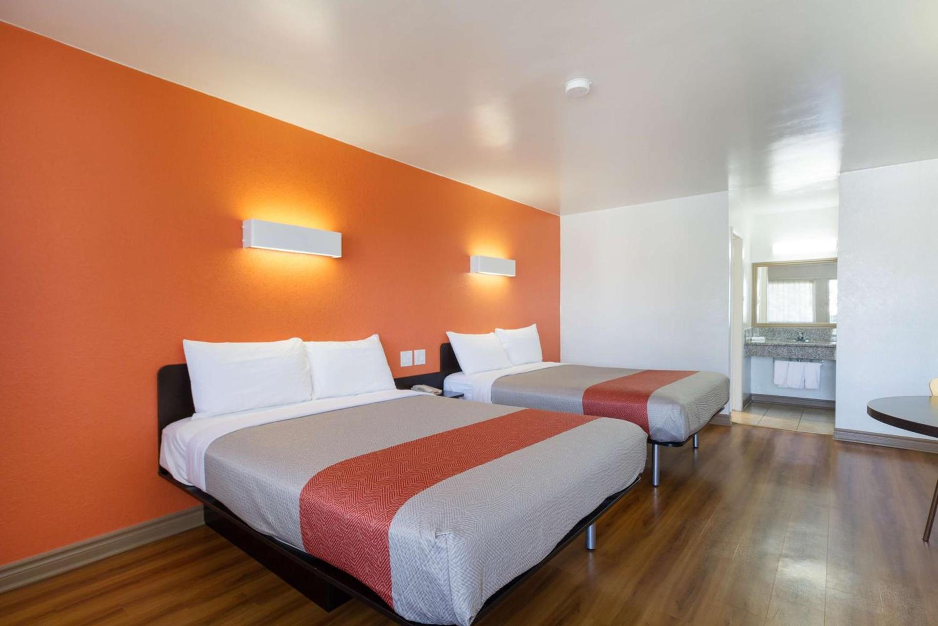Motel 6-Claremont, CA photo 10