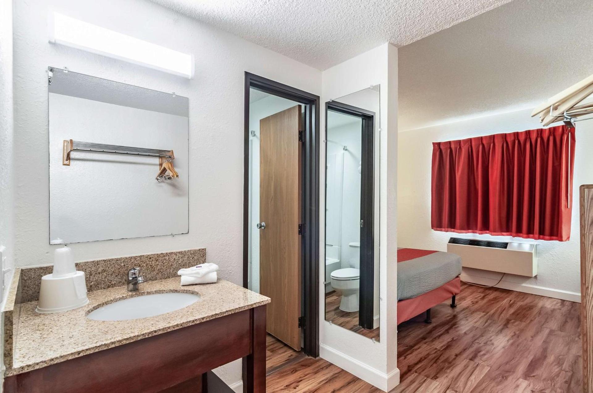 Motel 6-Naperville, IL photo 21