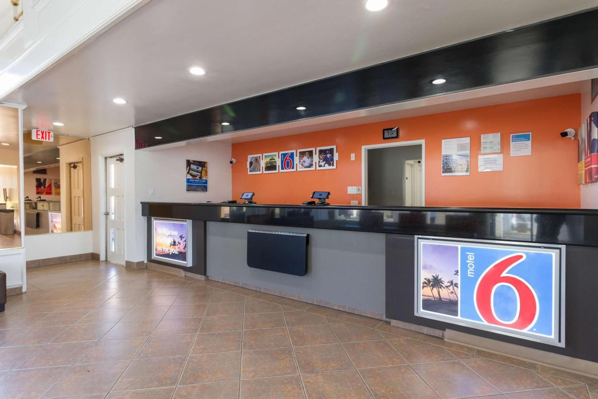 Motel 6-Claremont, CA photo 17