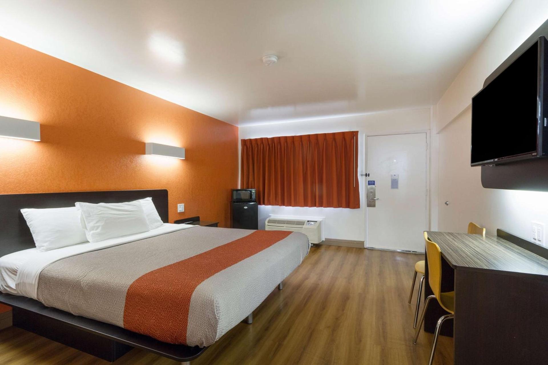 Motel 6-Claremont, CA photo 6