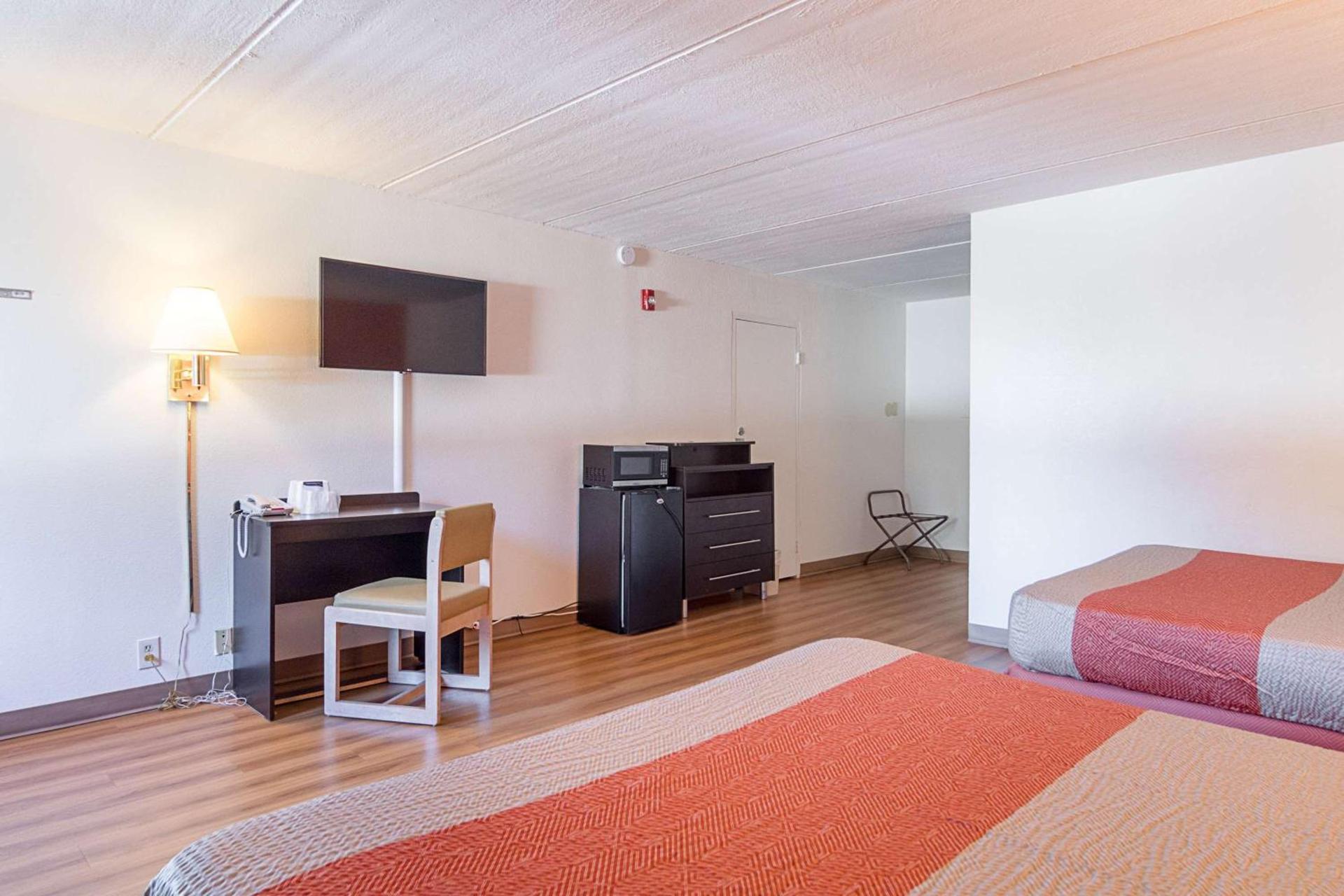 Motel 6-Decatur, GA photo 11