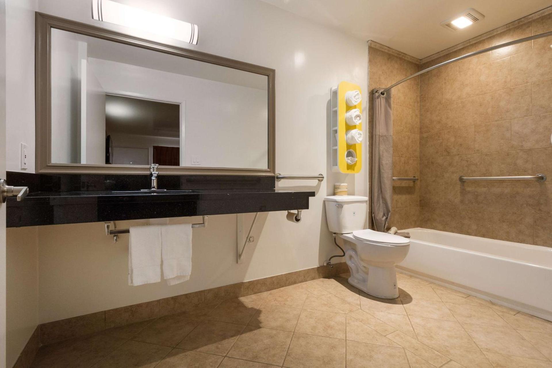 Motel 6-Claremont, CA photo 15