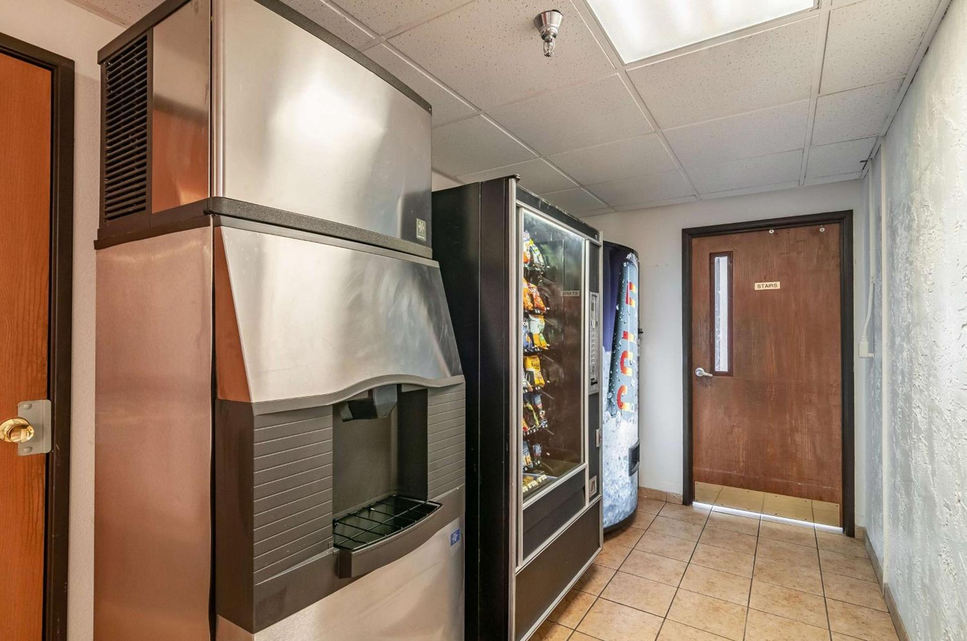Motel 6-Naperville, IL photo 16