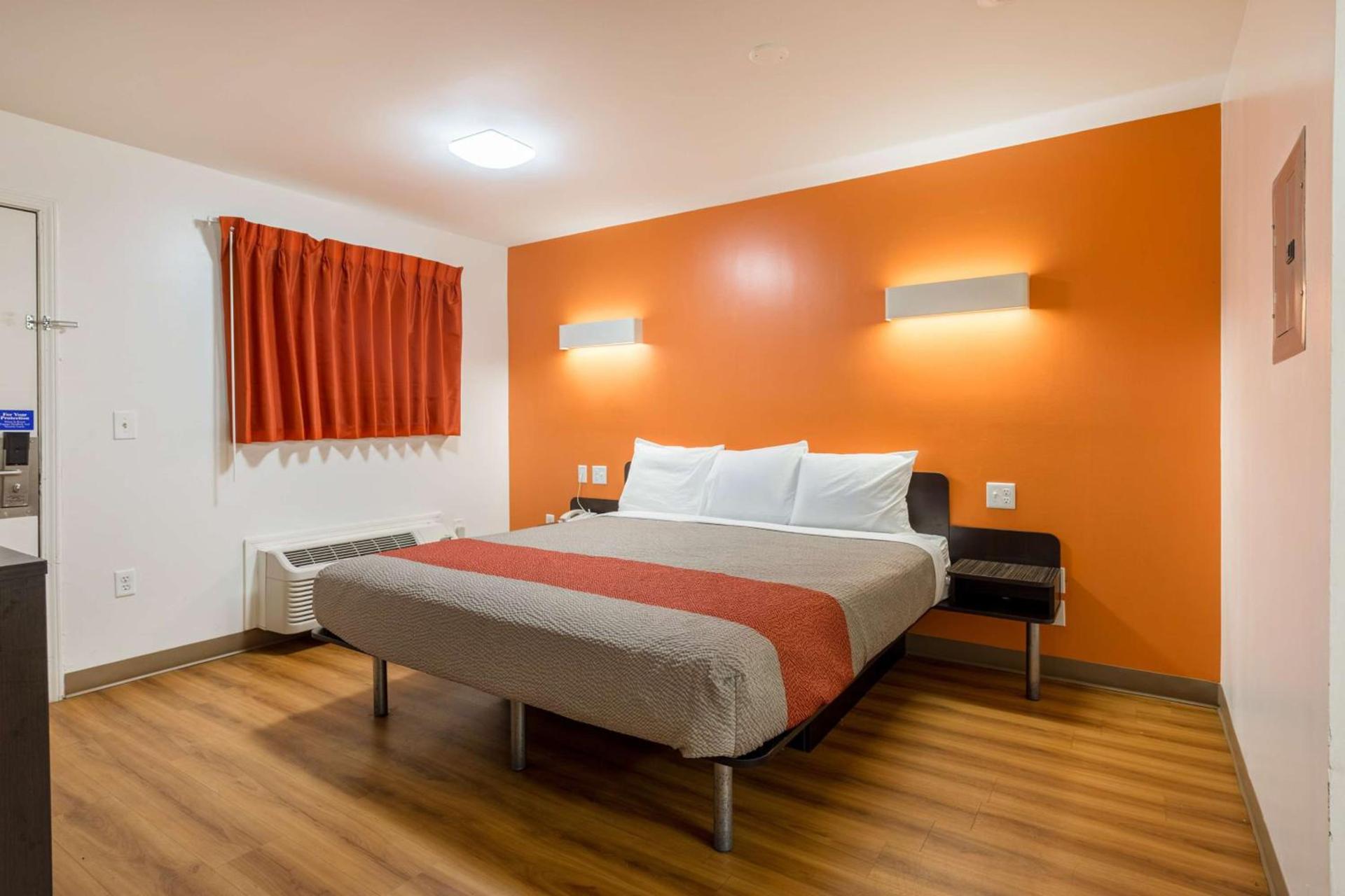 Motel 6-Greenville, SC photo 10